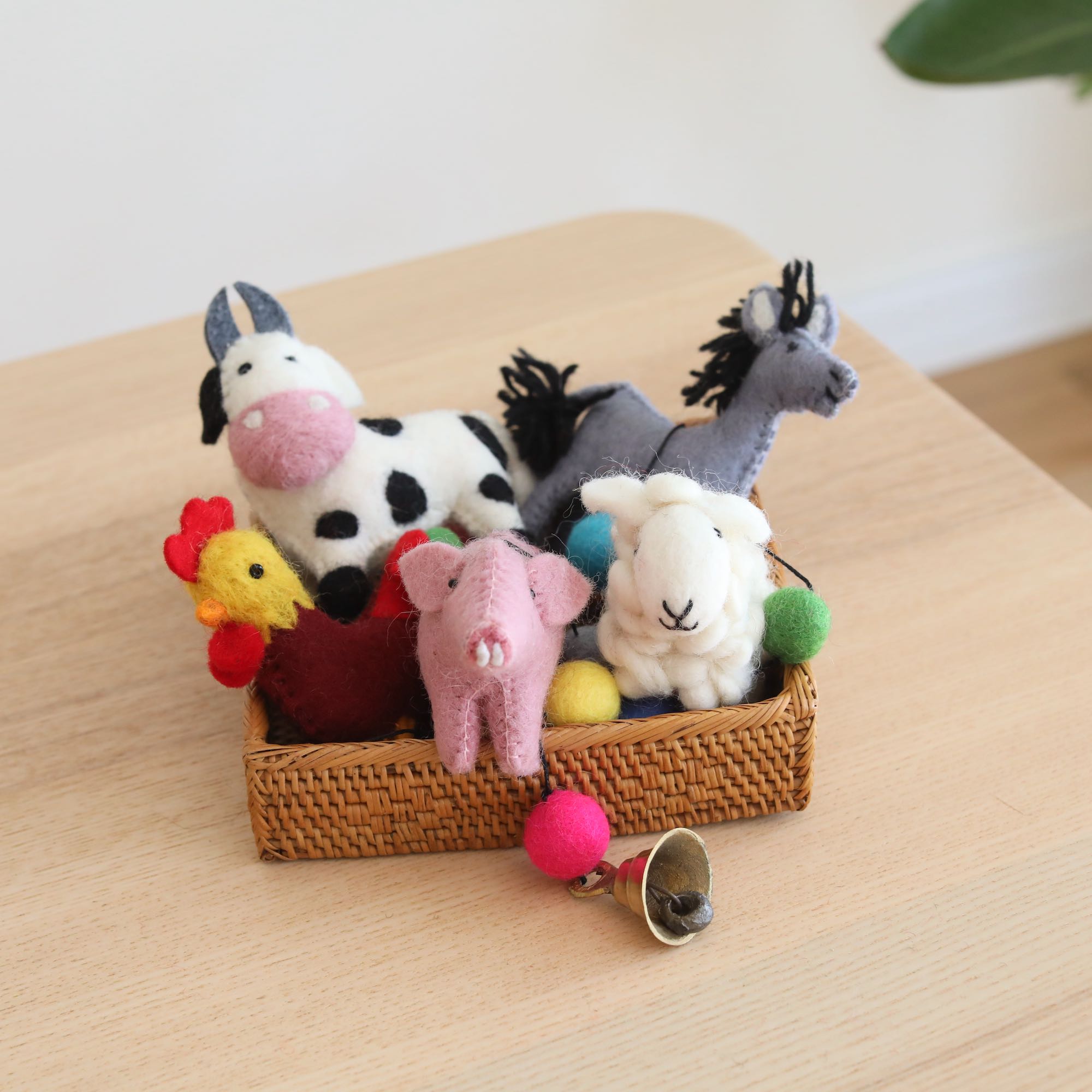 Felt Farml Animal Garland