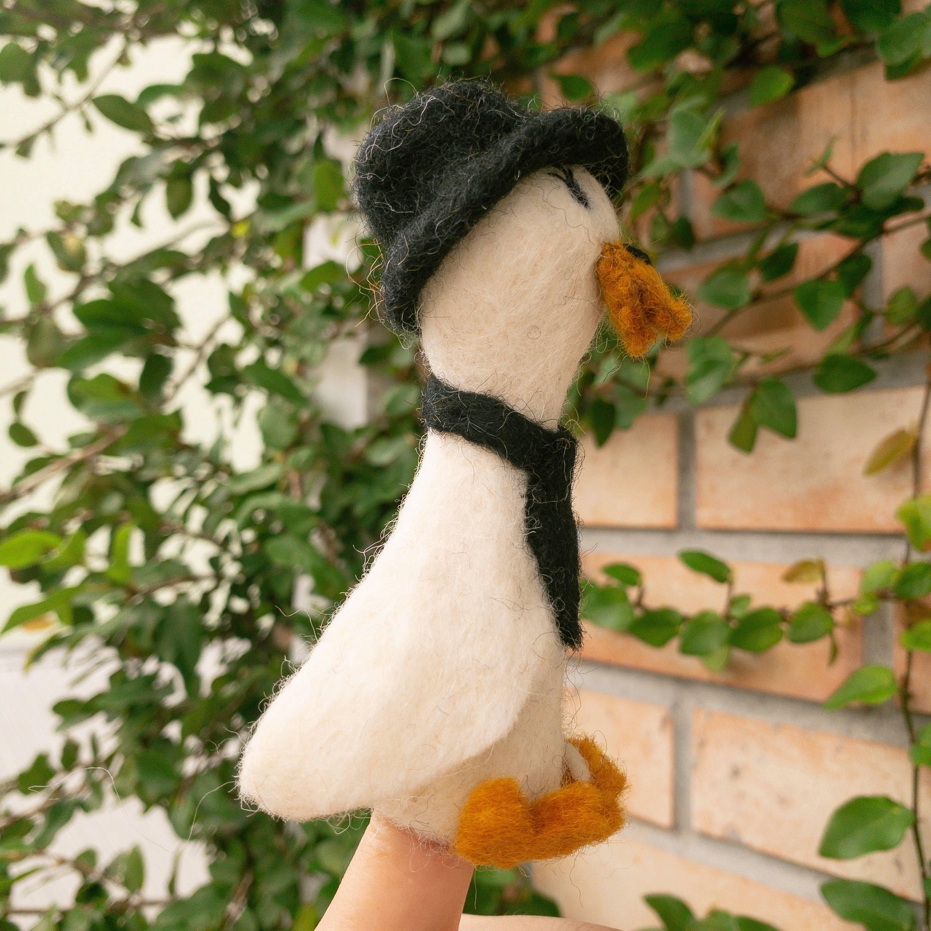 Felt Finger Puppets Set Of 2 - Duck Couple On Honeymoon