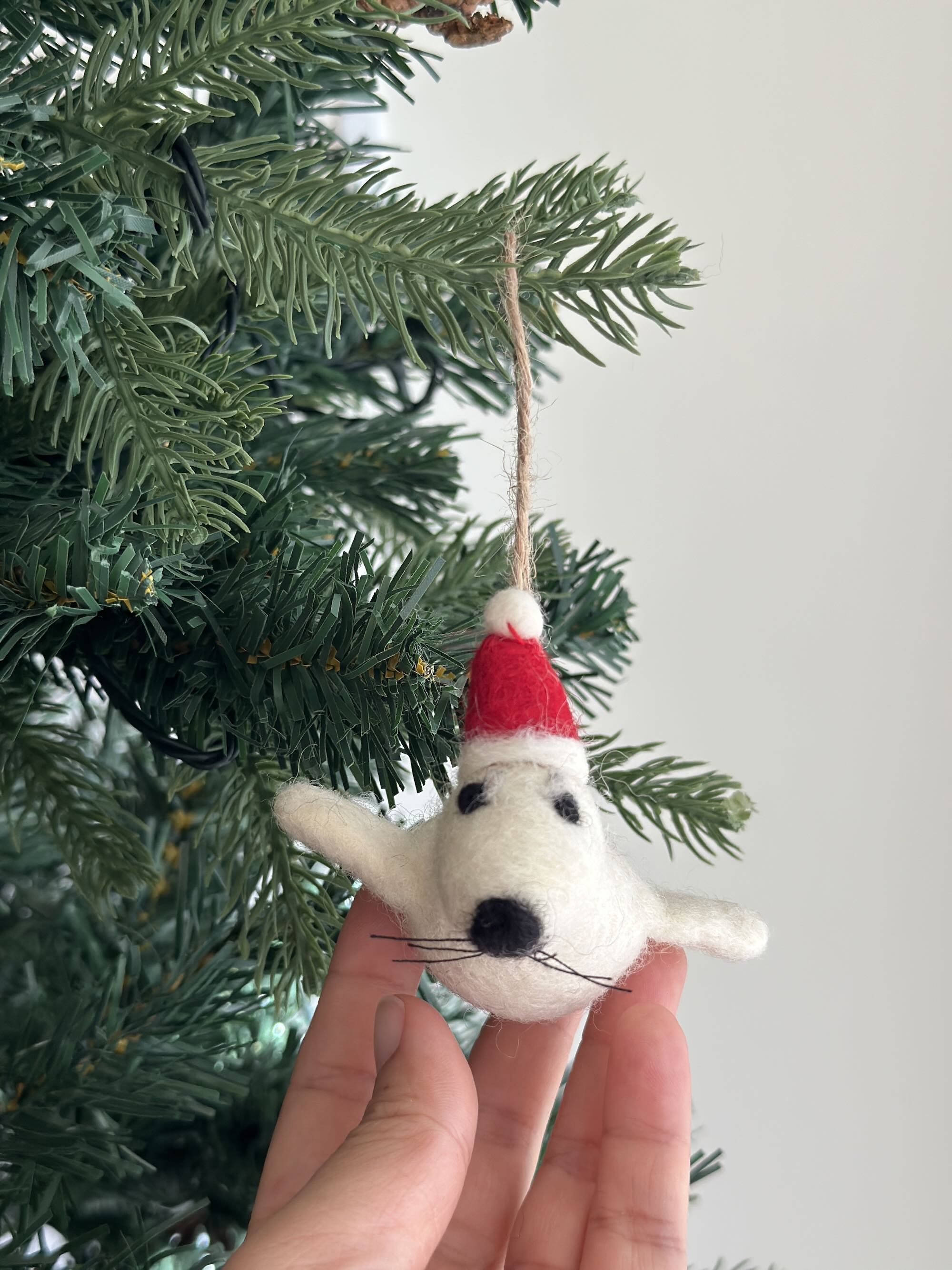 Felt Mini Seal Ornament With Christmas Hat