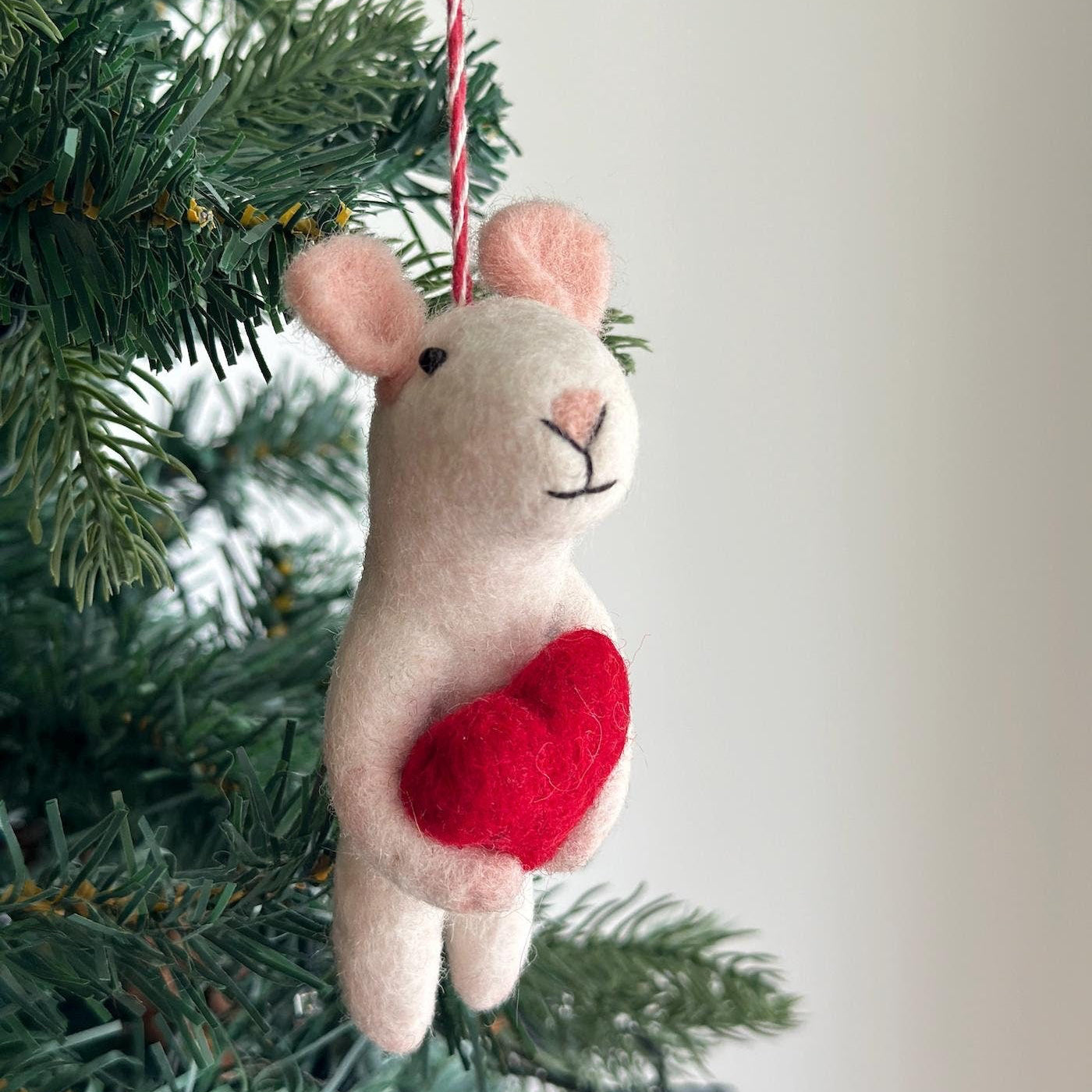 Felt Mouse Holding Heart Ornament