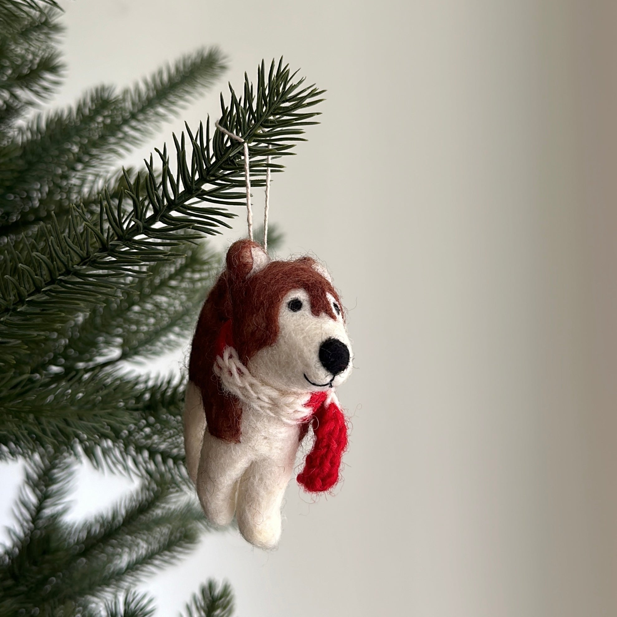 Felt Ornament - Christmas Husky With Red Scarf