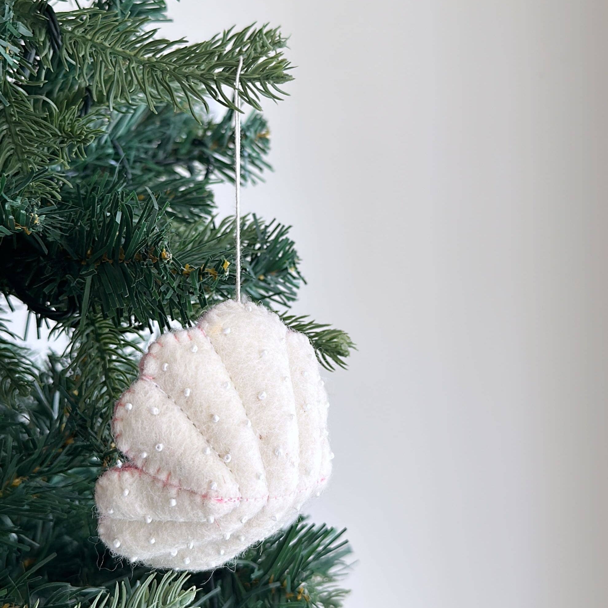 Felt Ornament - Sea Animals Theme / Scallop