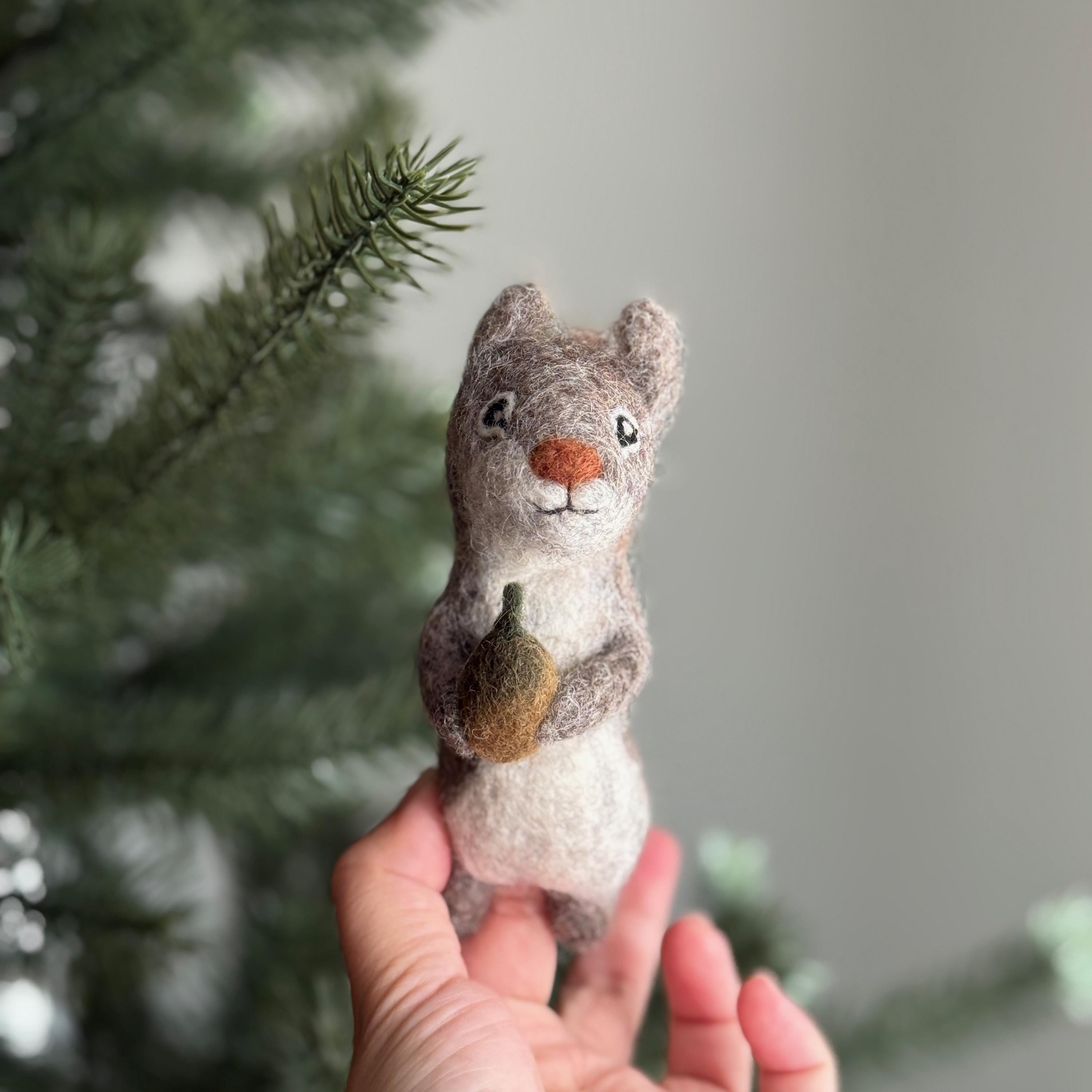 Felt Squirrel Finger Puppet With Acorn