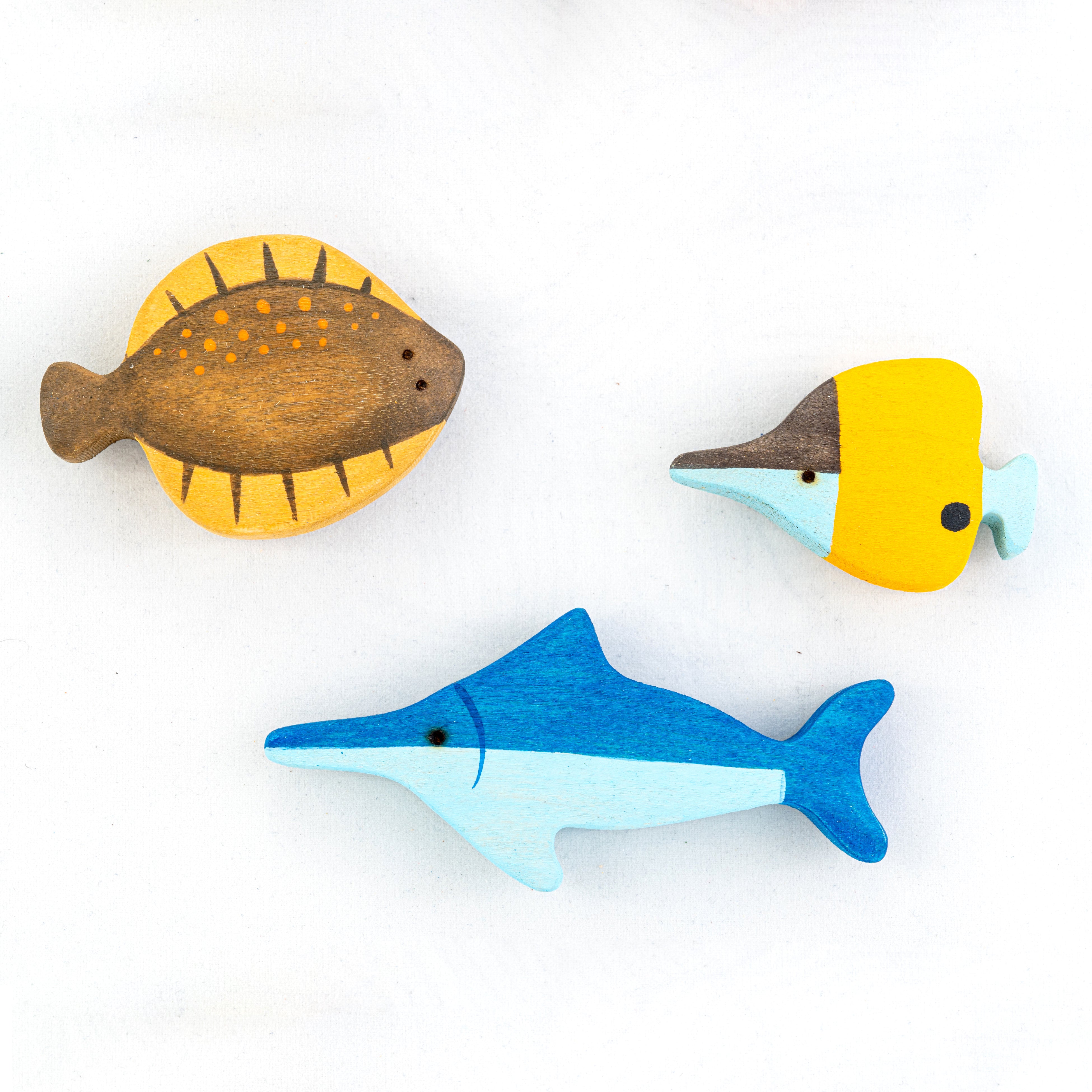 Wooden Fish Figurines Toys- 11 Pieces