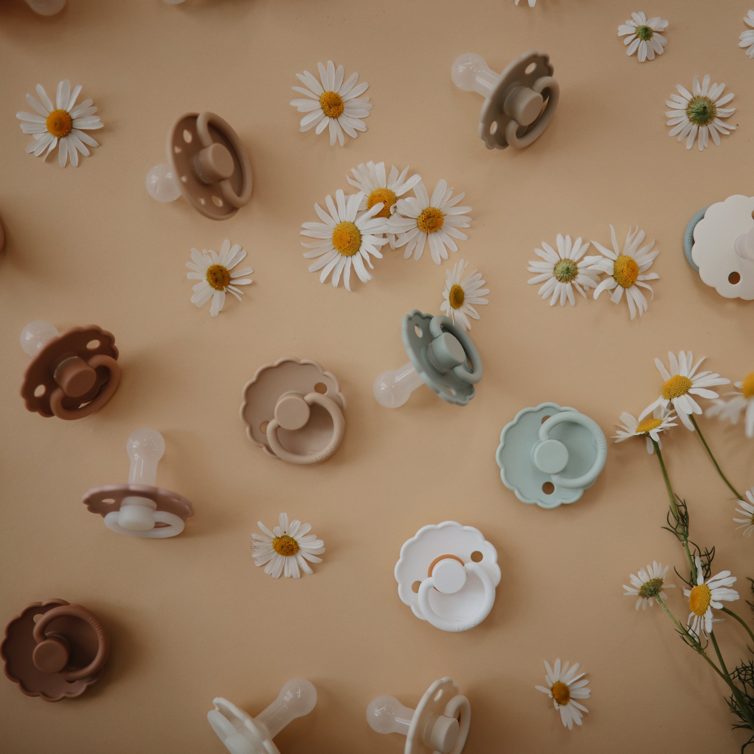 Frigg Daisy Night Silicone Pacifier 2-pack