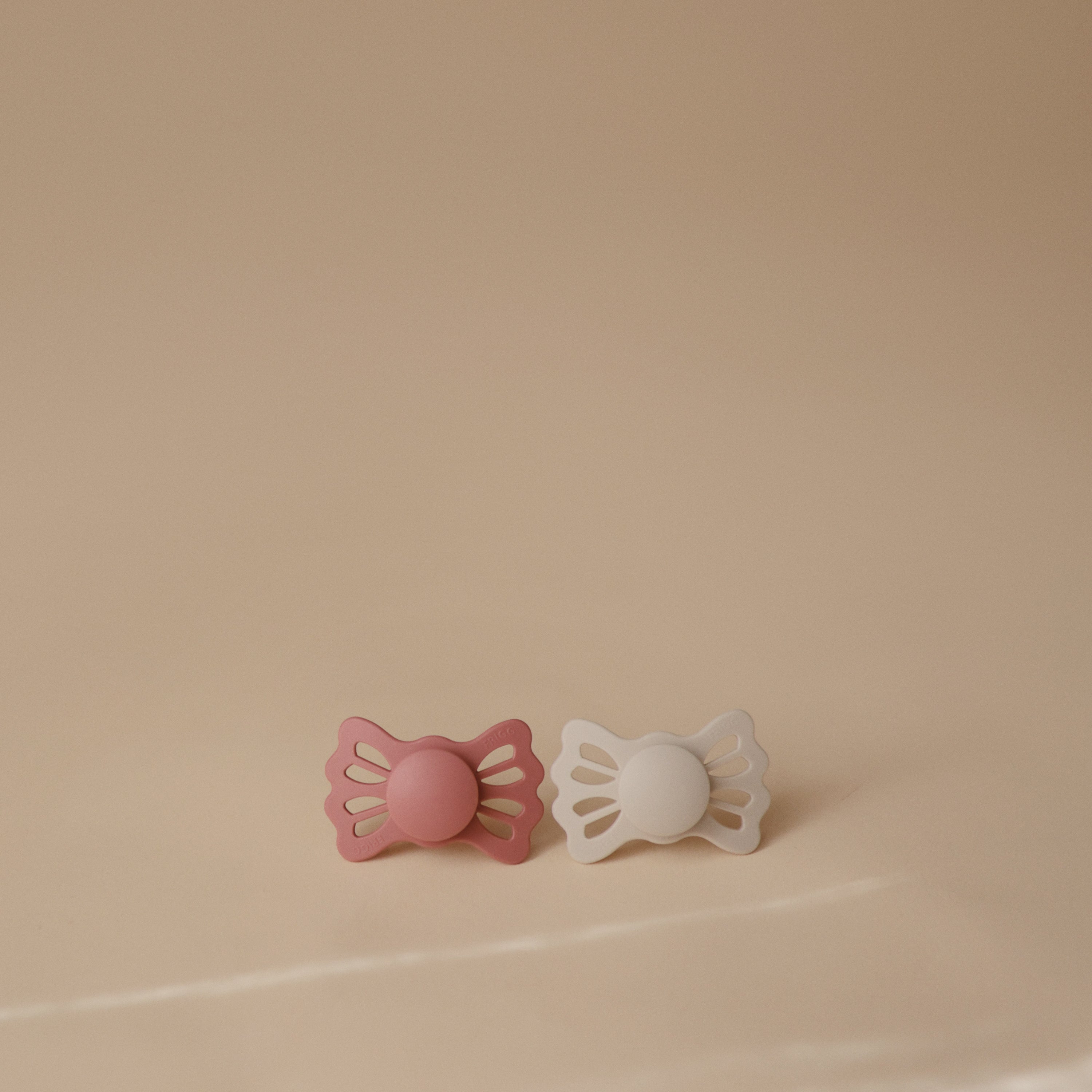 Frigg Lucky Symmetrical Silicone Pacifier 2-pack (6-18 Months)