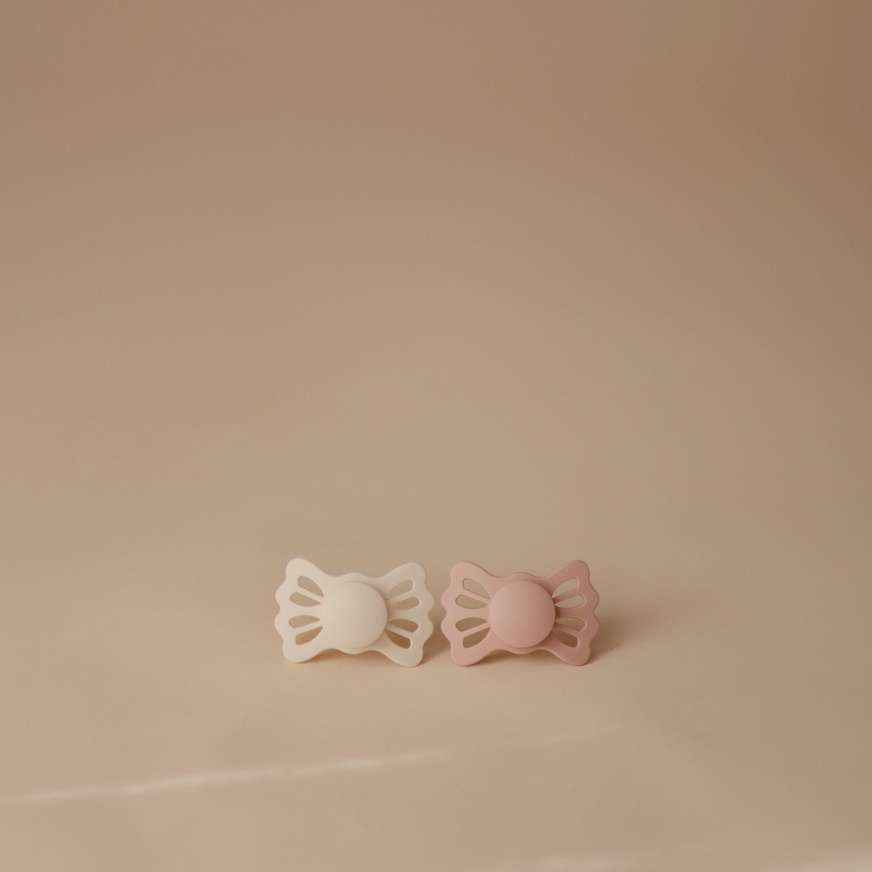 Frigg Lucky Symmetrical Silicone Pacifier 2-pack (6-18 Months)