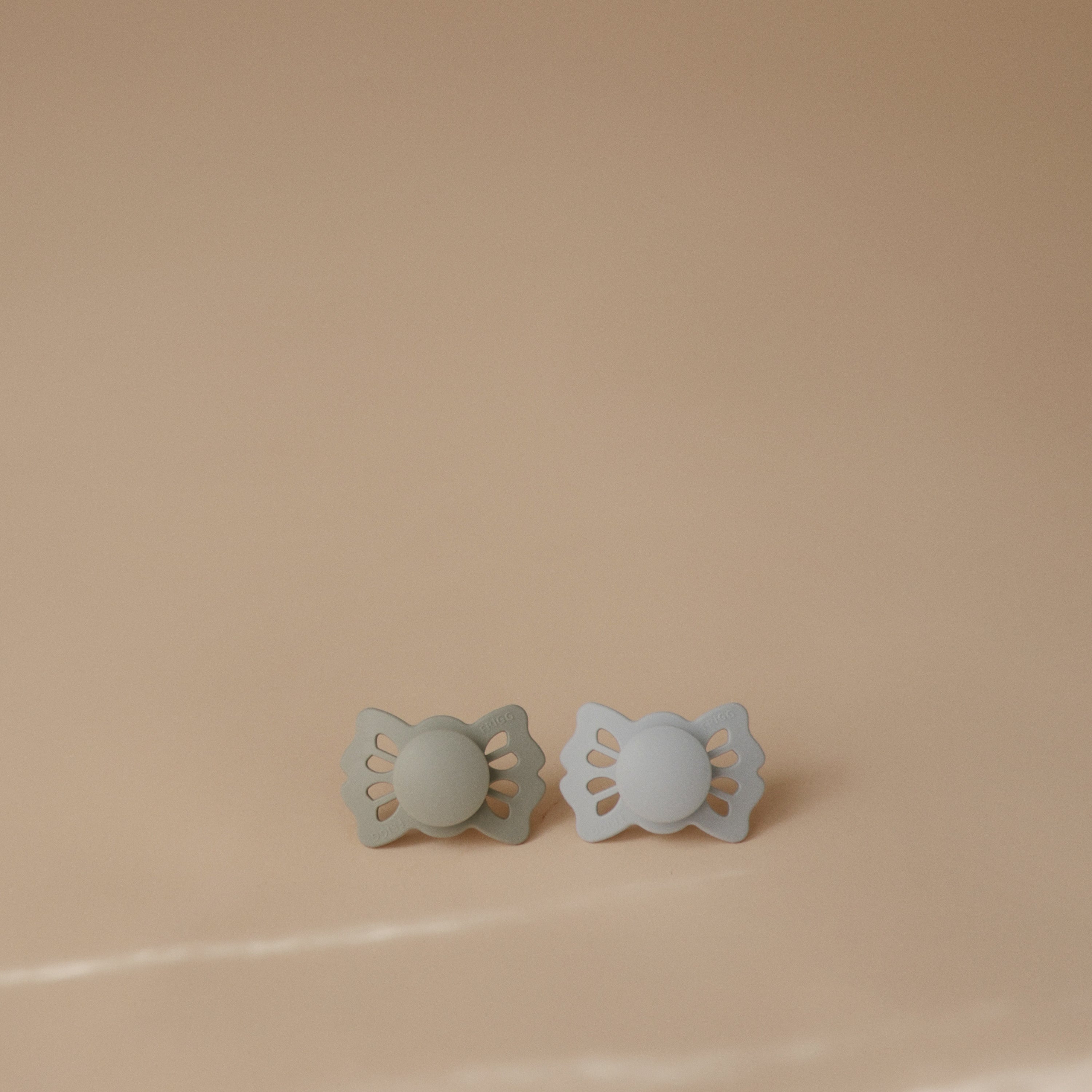 Frigg Lucky Symmetrical Silicone Pacifier 2-pack (0-6 Months)