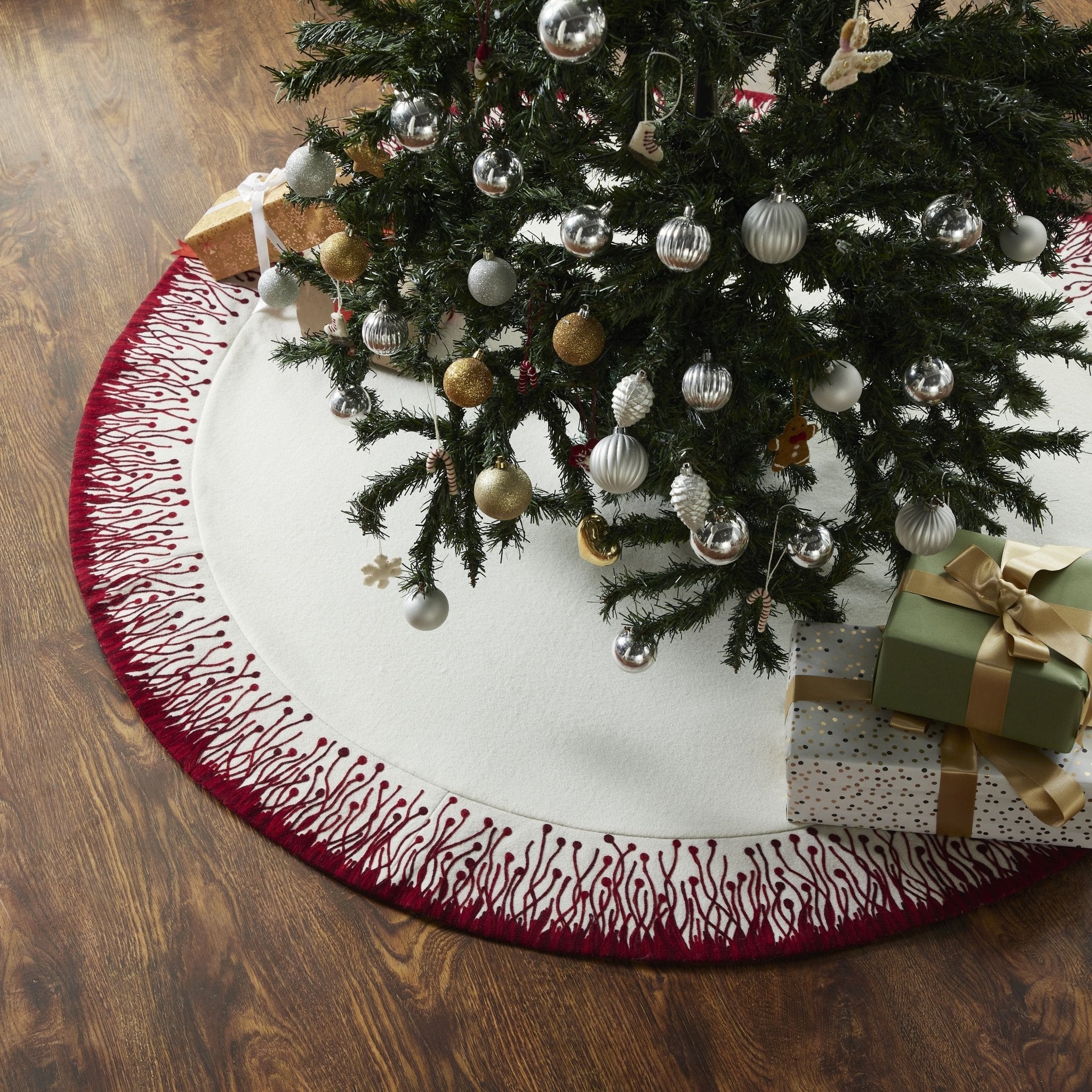 Handmade Flora Wool Christmas Tree Skirt 60"