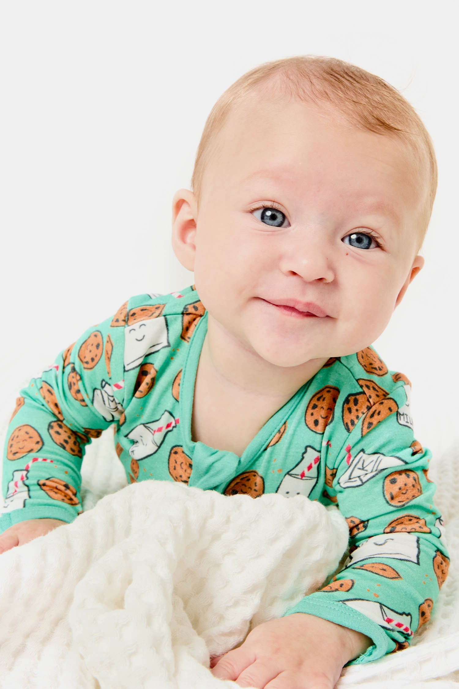 Soft & Stretchy Zipper Footie - Milk And Cookies