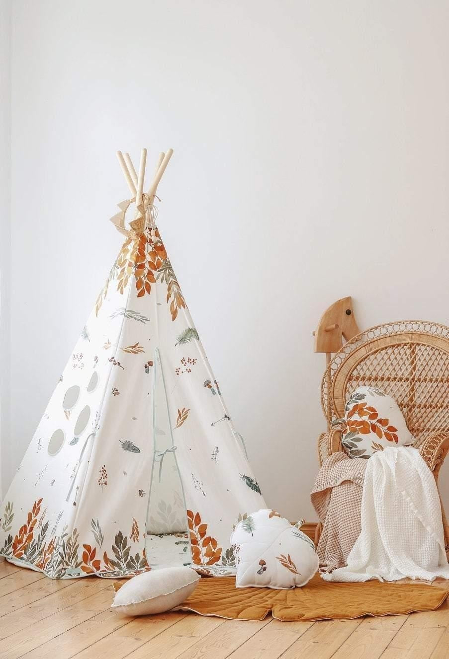 Forest Friends Teepee And Round Mat Set