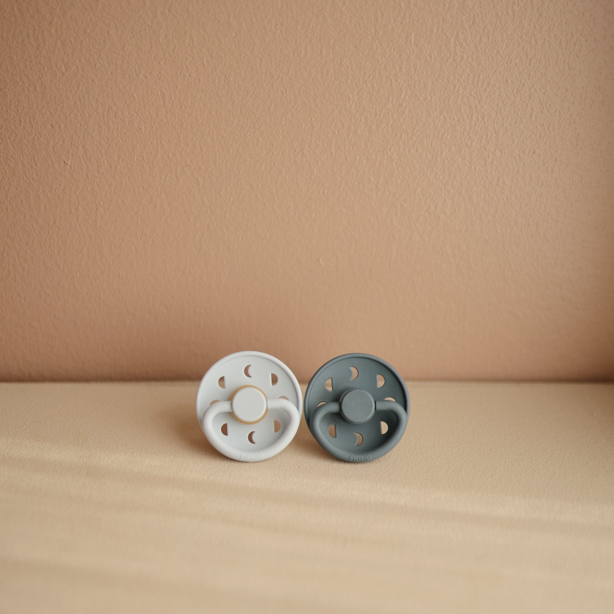 Frigg Moon Silicone Pacifier 2-pack
