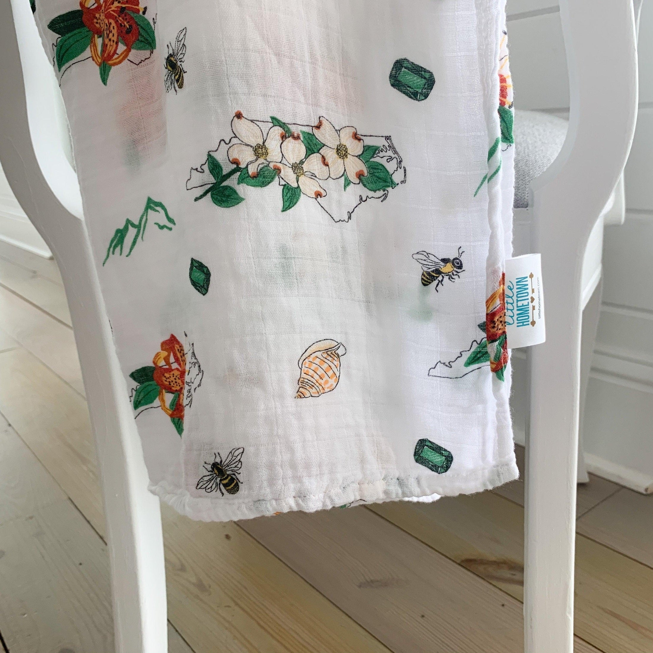 Gift Set: North Carolina Baby Muslin Swaddle Blanket And Burp Cloth/bib Combo (floral)