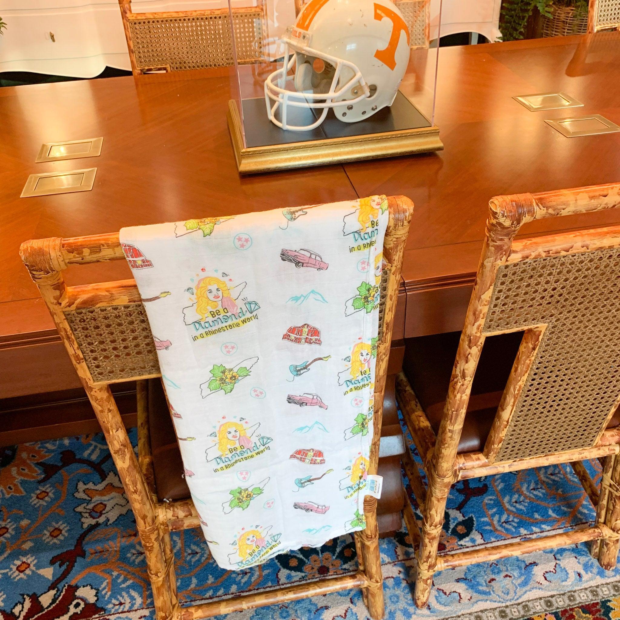 Gift Set: Tennessee Baby Muslin Swaddle Blanket And Burp Cloth/bib Combo (floral)