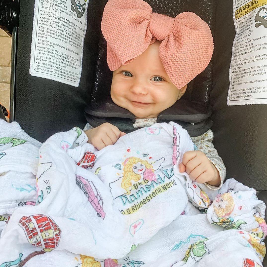 Gift Set: Tennessee Baby Muslin Swaddle Blanket And Burp Cloth/bib Combo (floral)