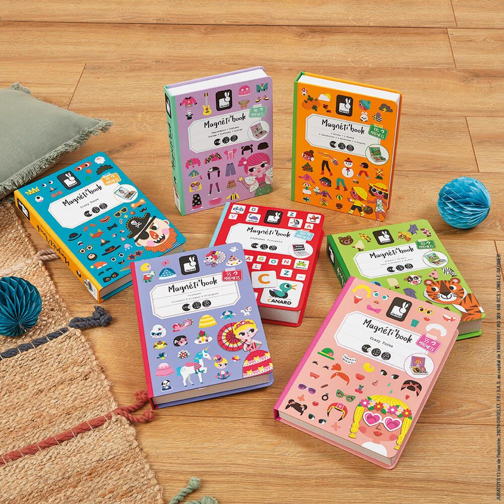 Magneti'book - Girl's Costumes