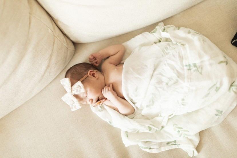 Muslin Swaddle Blanket - Green Leaves