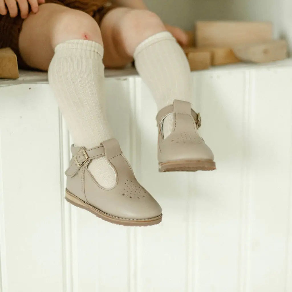 Greta T-strap - Truffle