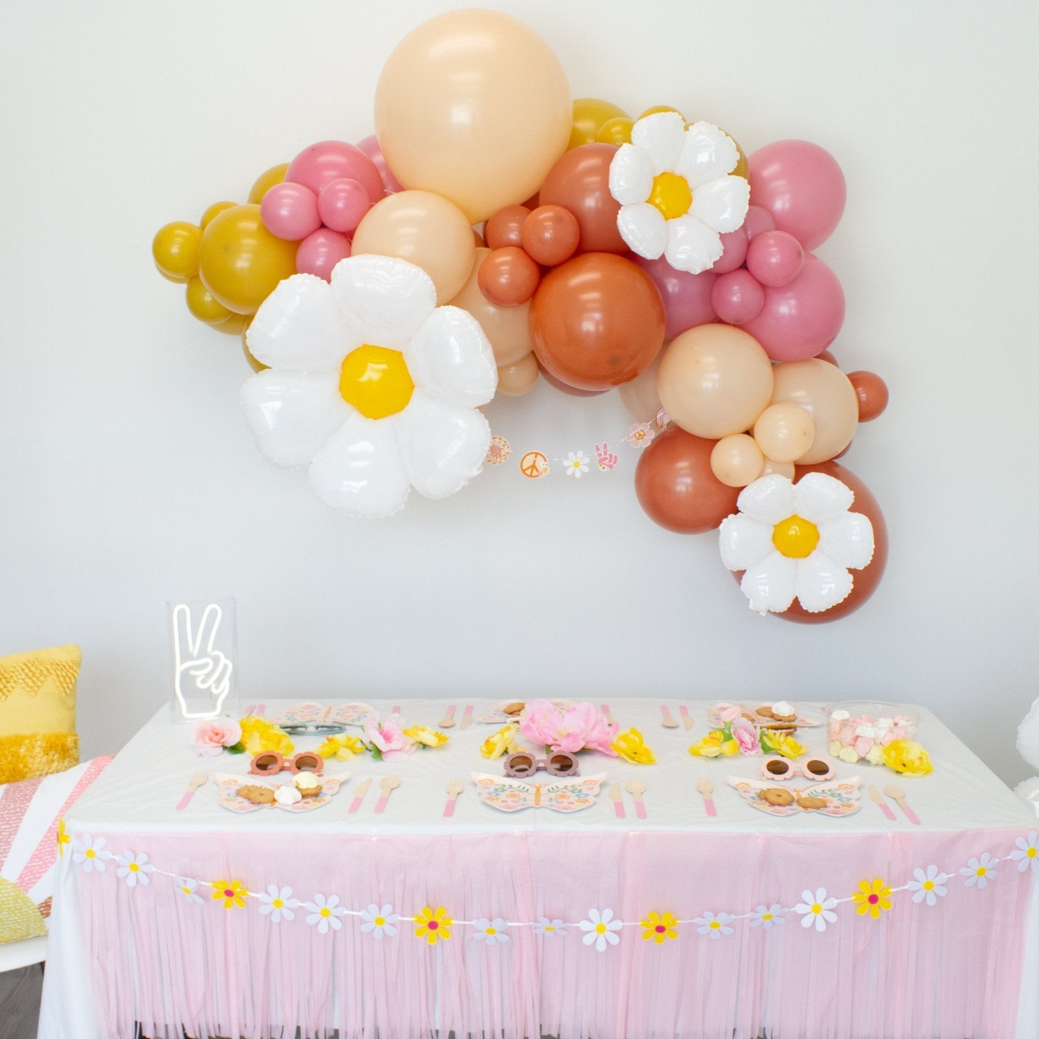 Groovy Daisy Foil Balloon – 28" | Retro Party Décor