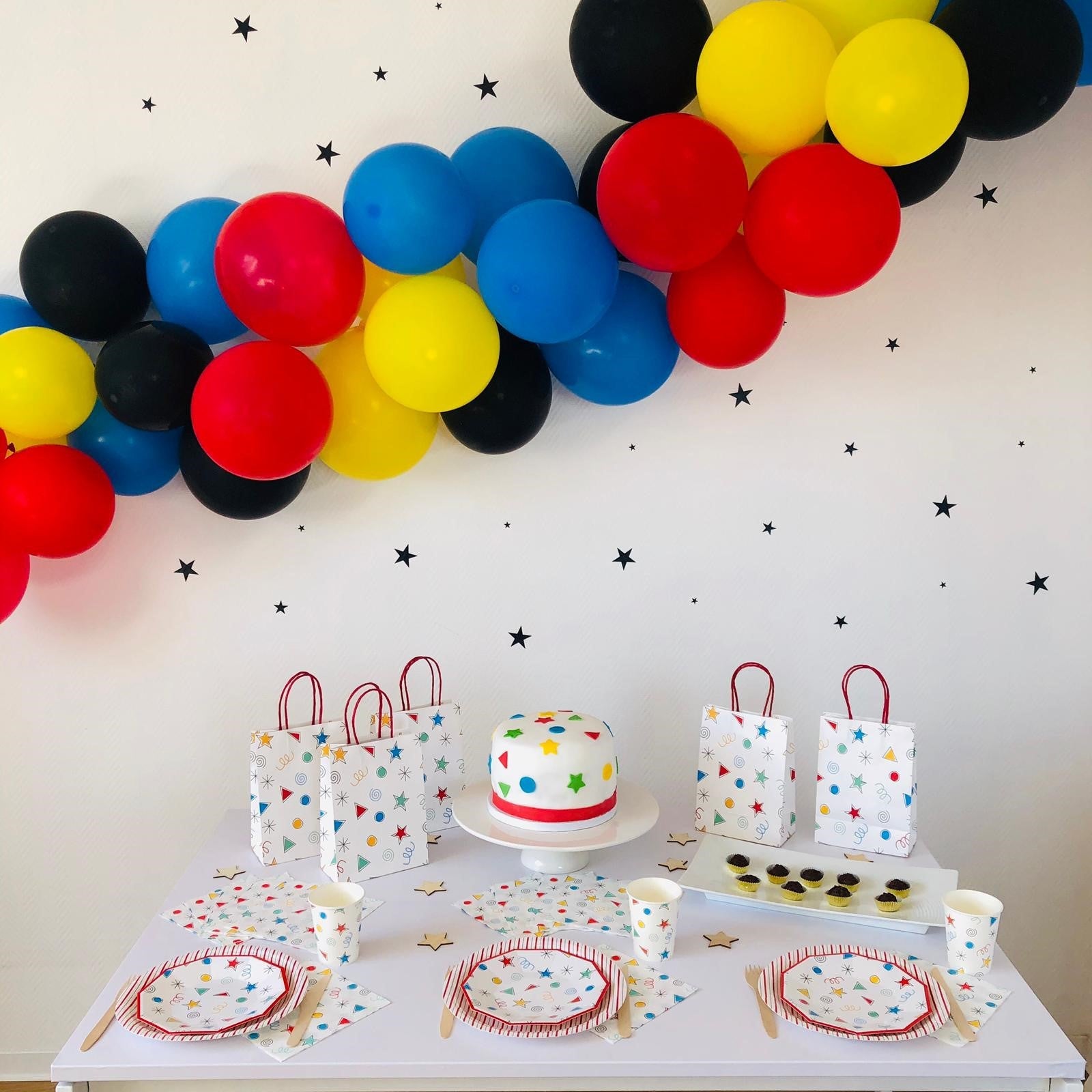 Superhero Balloon Garland Kit