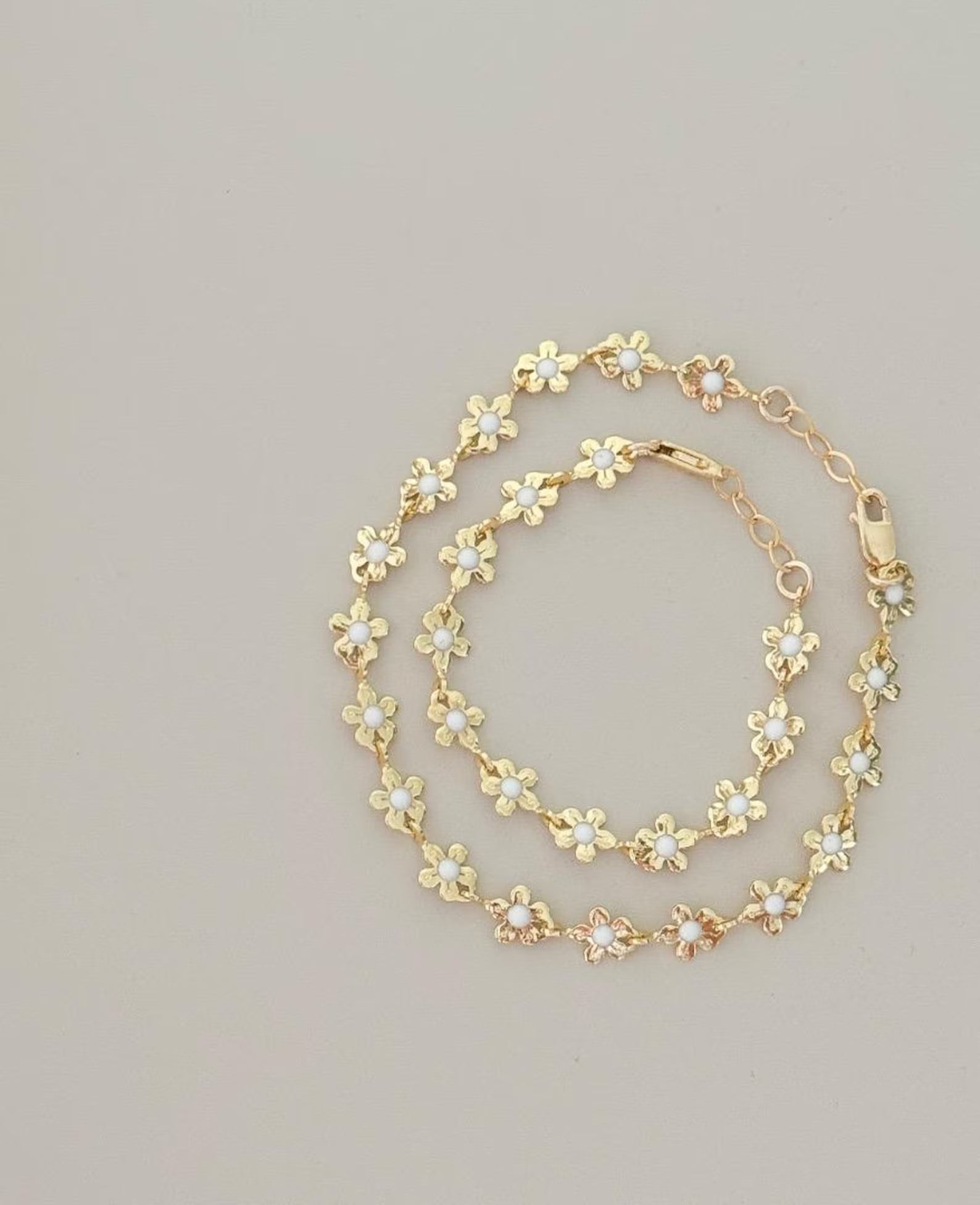 Gold Daisy Chain Bracelet