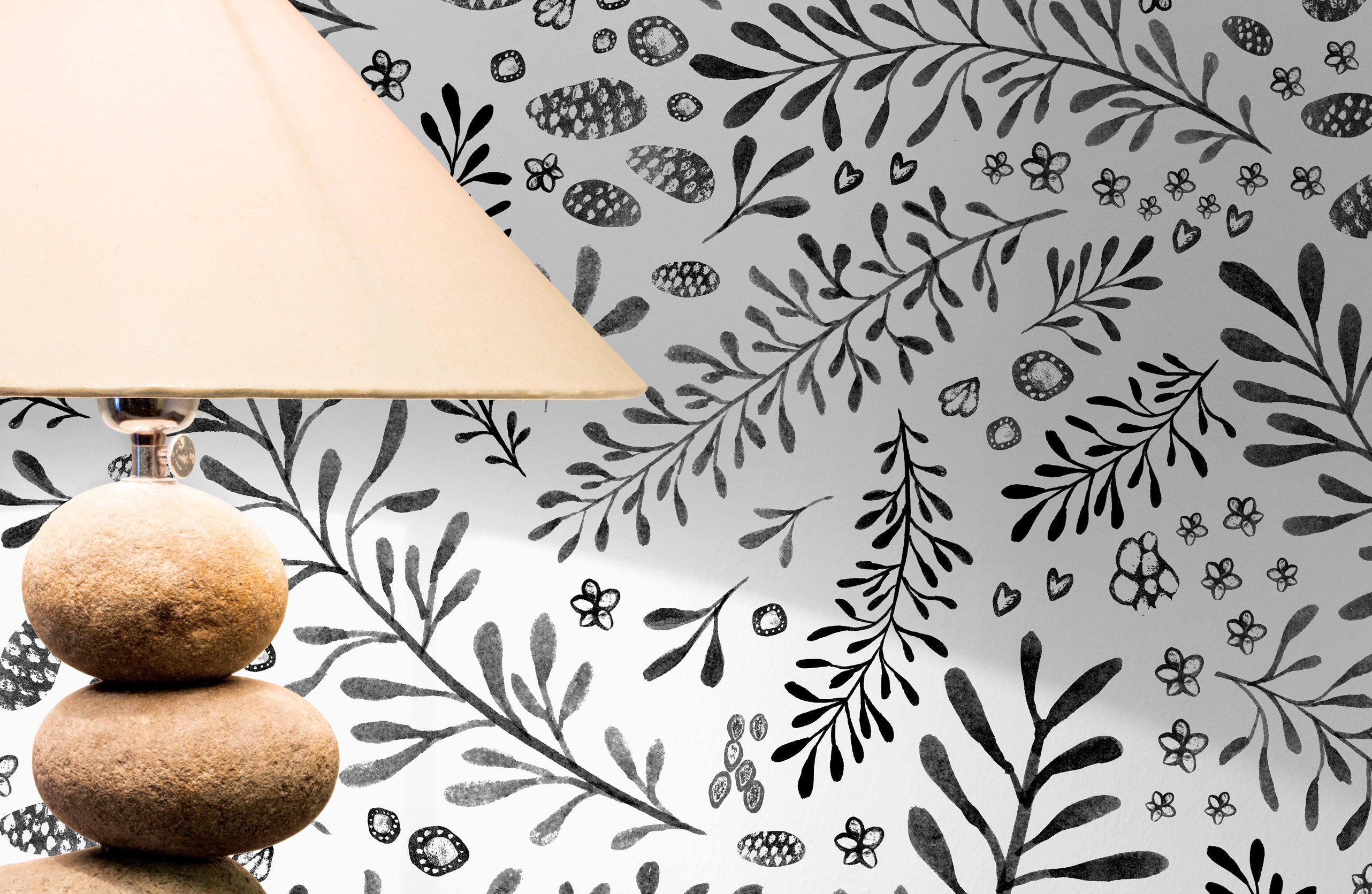 Botanical Wallpaper With Hand-drawn Florals And Leaves In Black And Gray - X002