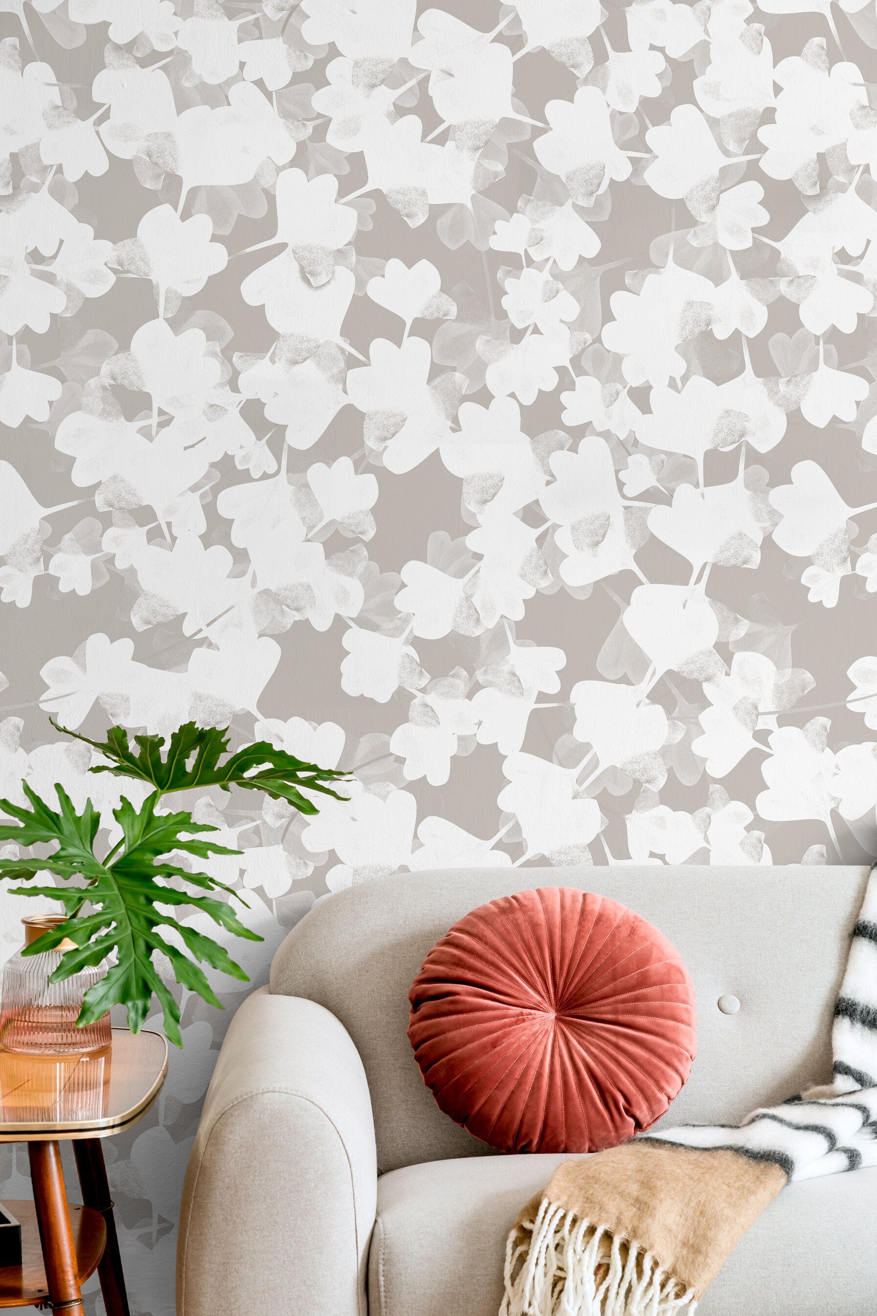 Botanical Wallpaper With Abstract Ginkgo Leaf Silhouettes In Greige And Off-white - X017