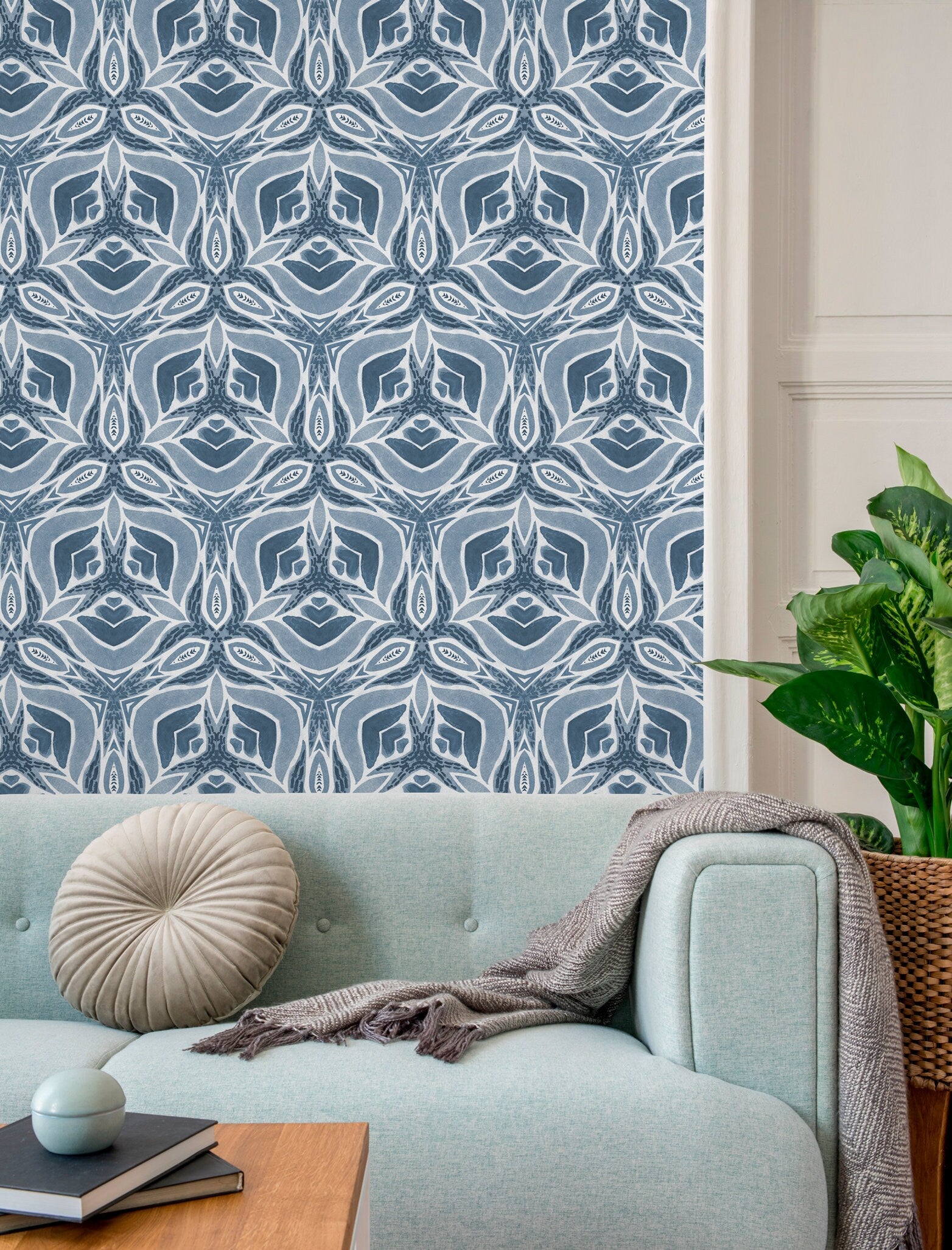 Geometric Wallpaper With A Symmetrical Kaleidoscope Motif In Shades Of Blue - X043