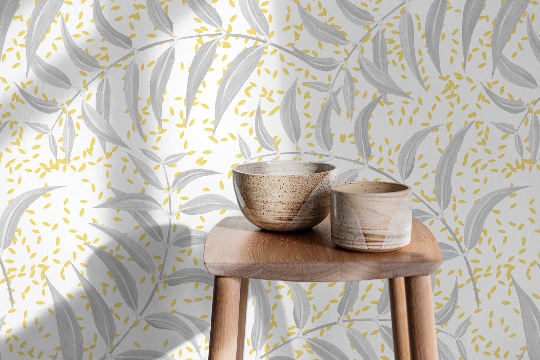 Botanical Wallpaper Featuring Stylized Leaves In Gray And Yellow - X038