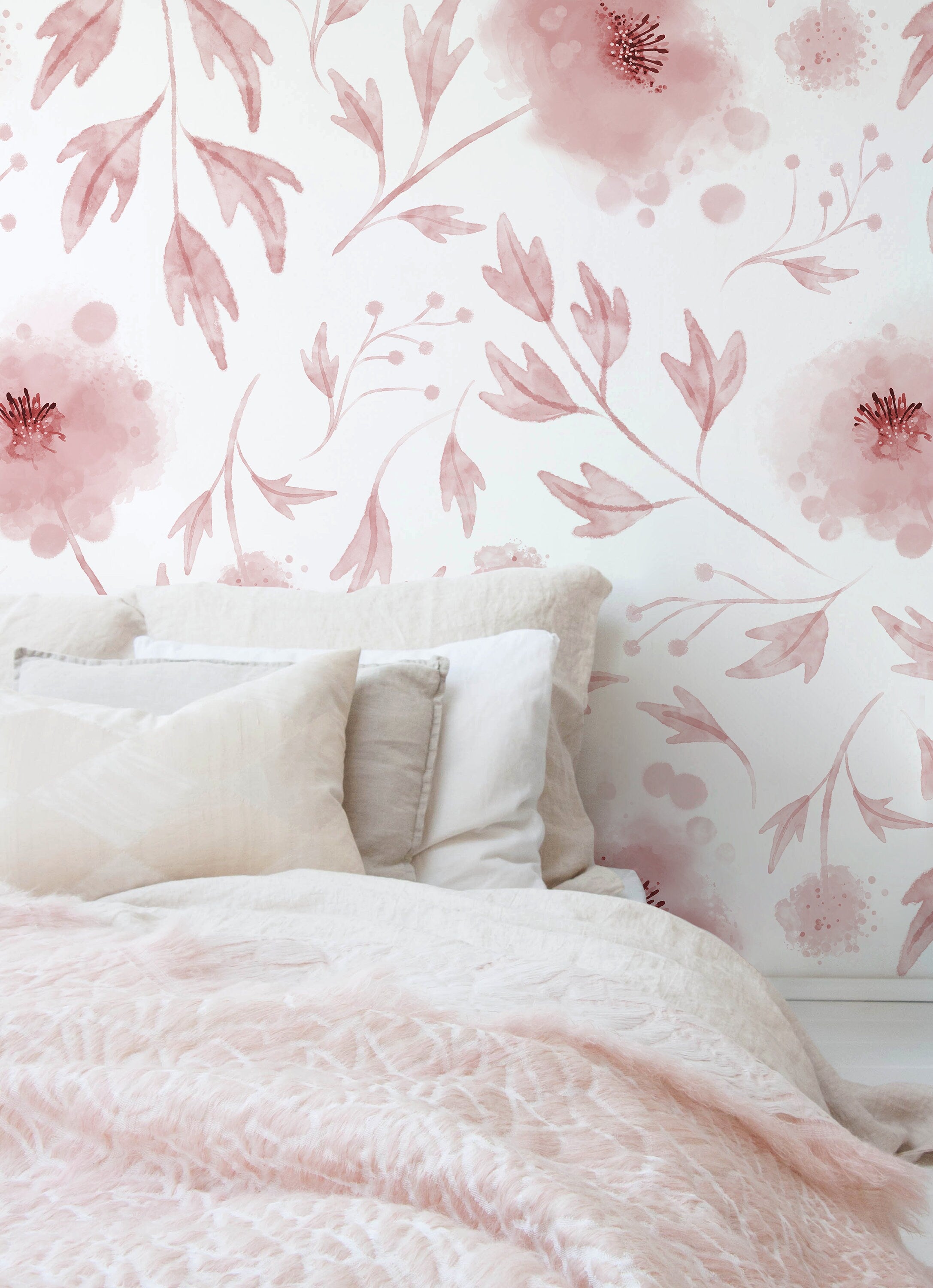 Watercolor Wallpaper With A Delicate Poppy Motif In Pink And Burgundy - X126