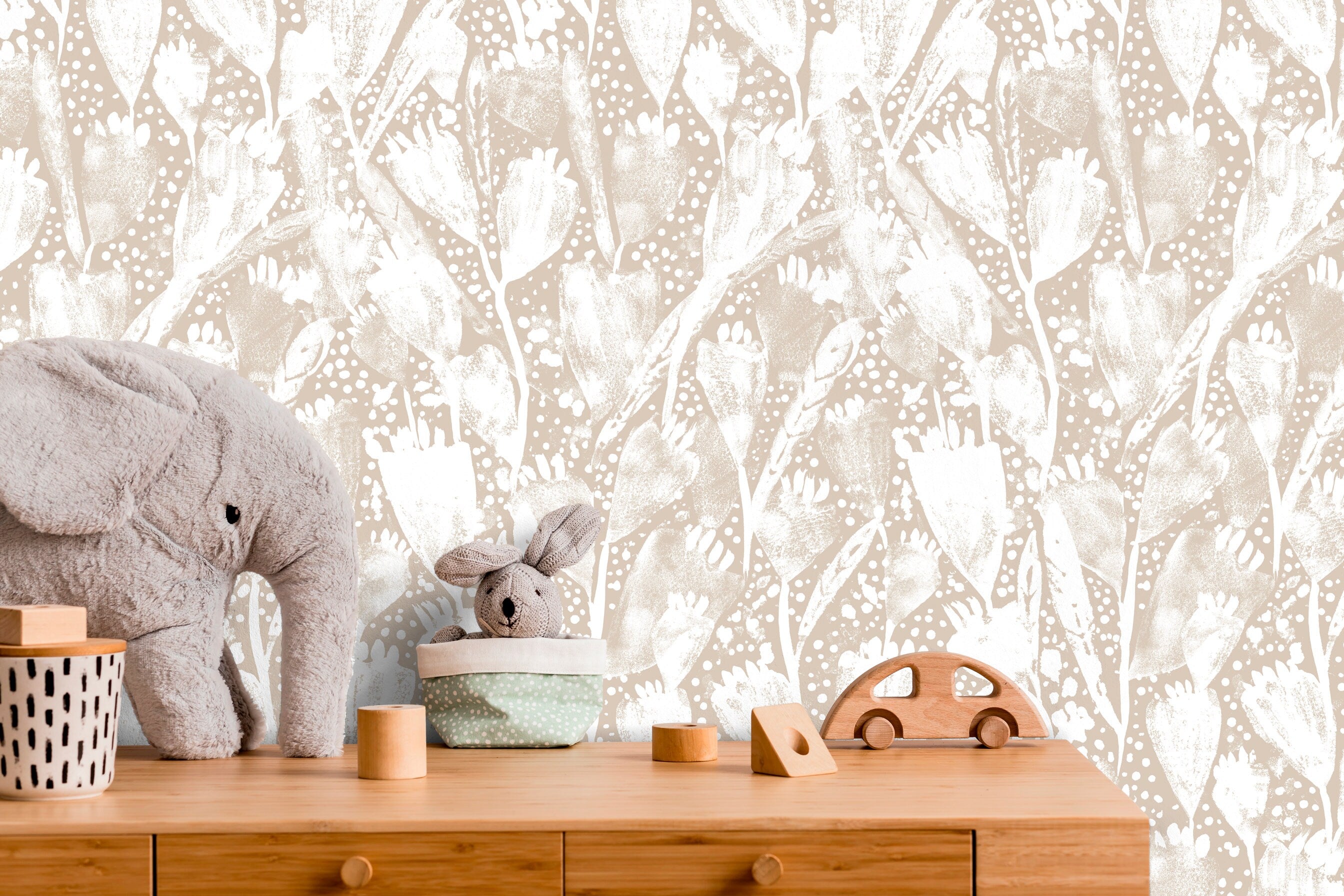 Floral Wallpaper With An Abstract Tulip Motif In White And Beige - X194