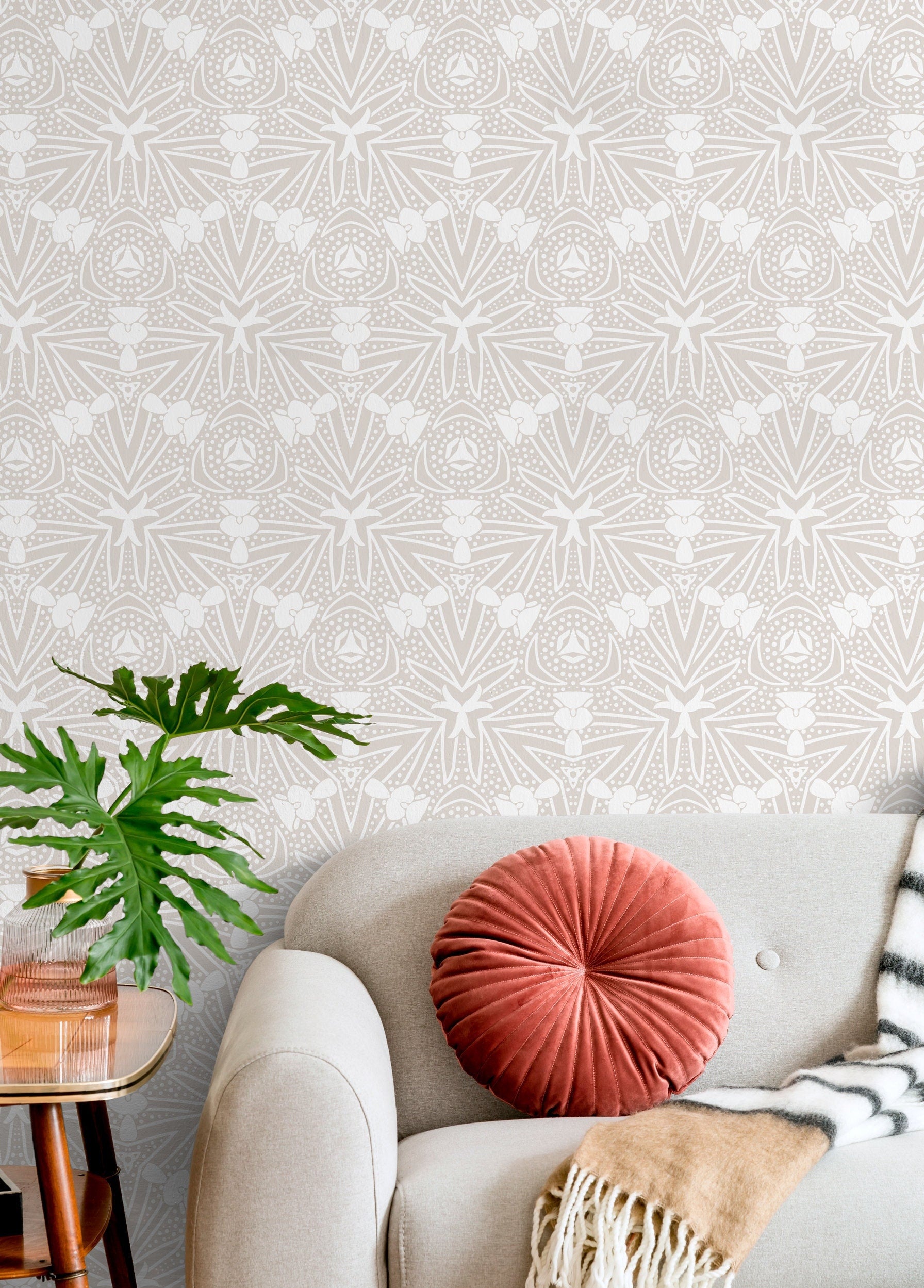 Geometric Wallpaper With A Symmetrical Motif In Beige And White - X020