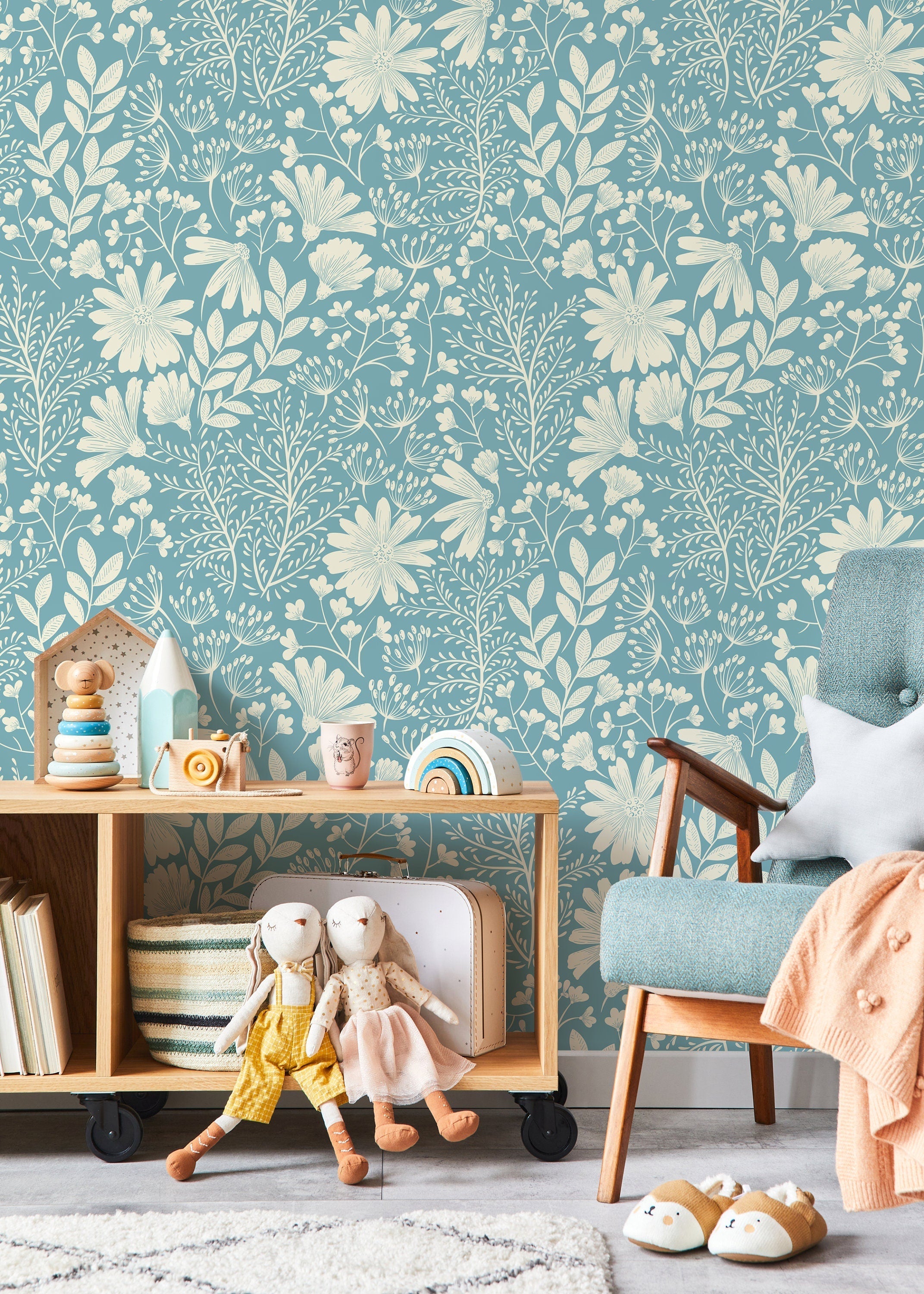 Botanical Wallpaper With Stylized Wildflowers In Light Blue And Cream - D131