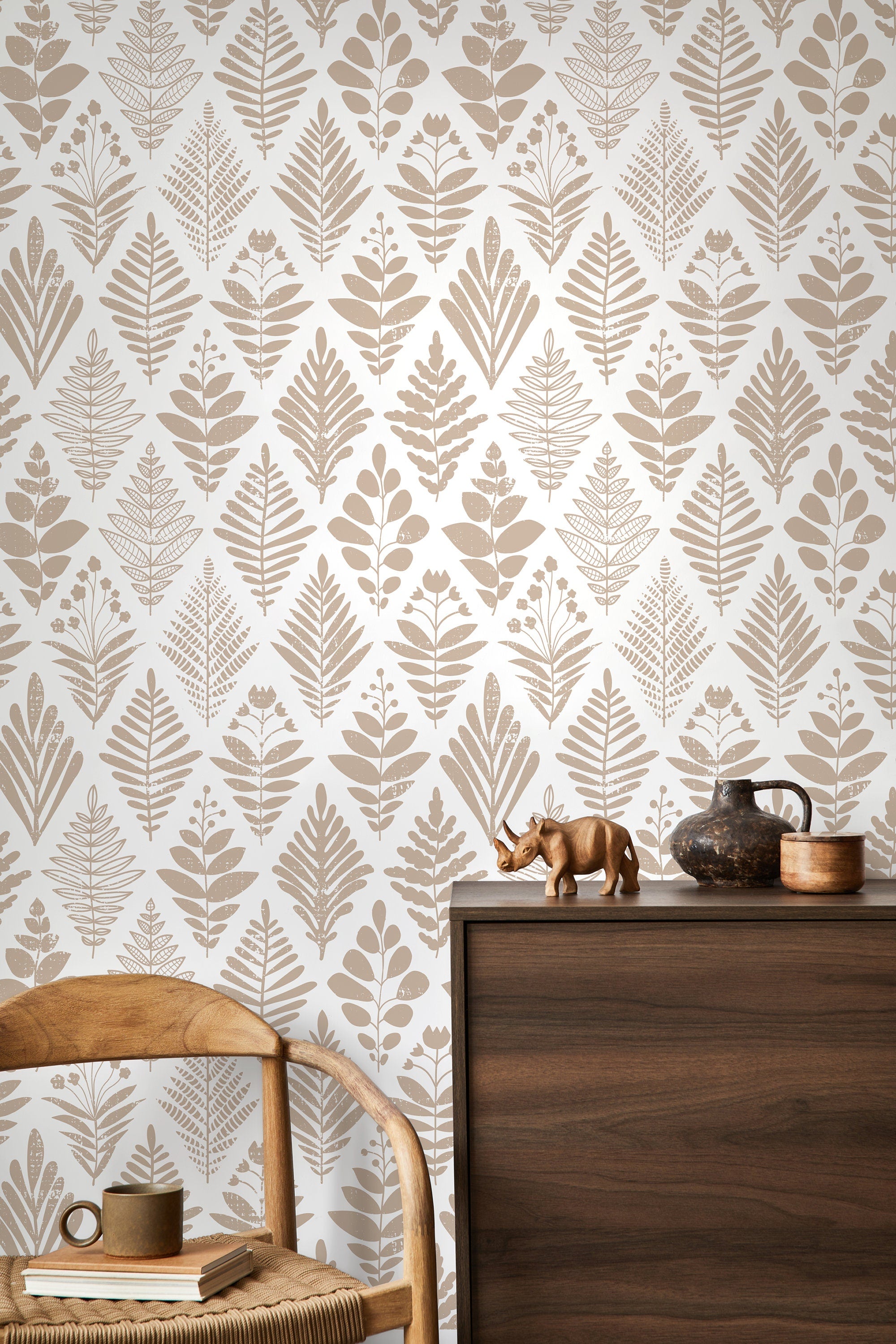 Botanical Wallpaper Featuring Stylized Folk Art Leaves In Beige - D182