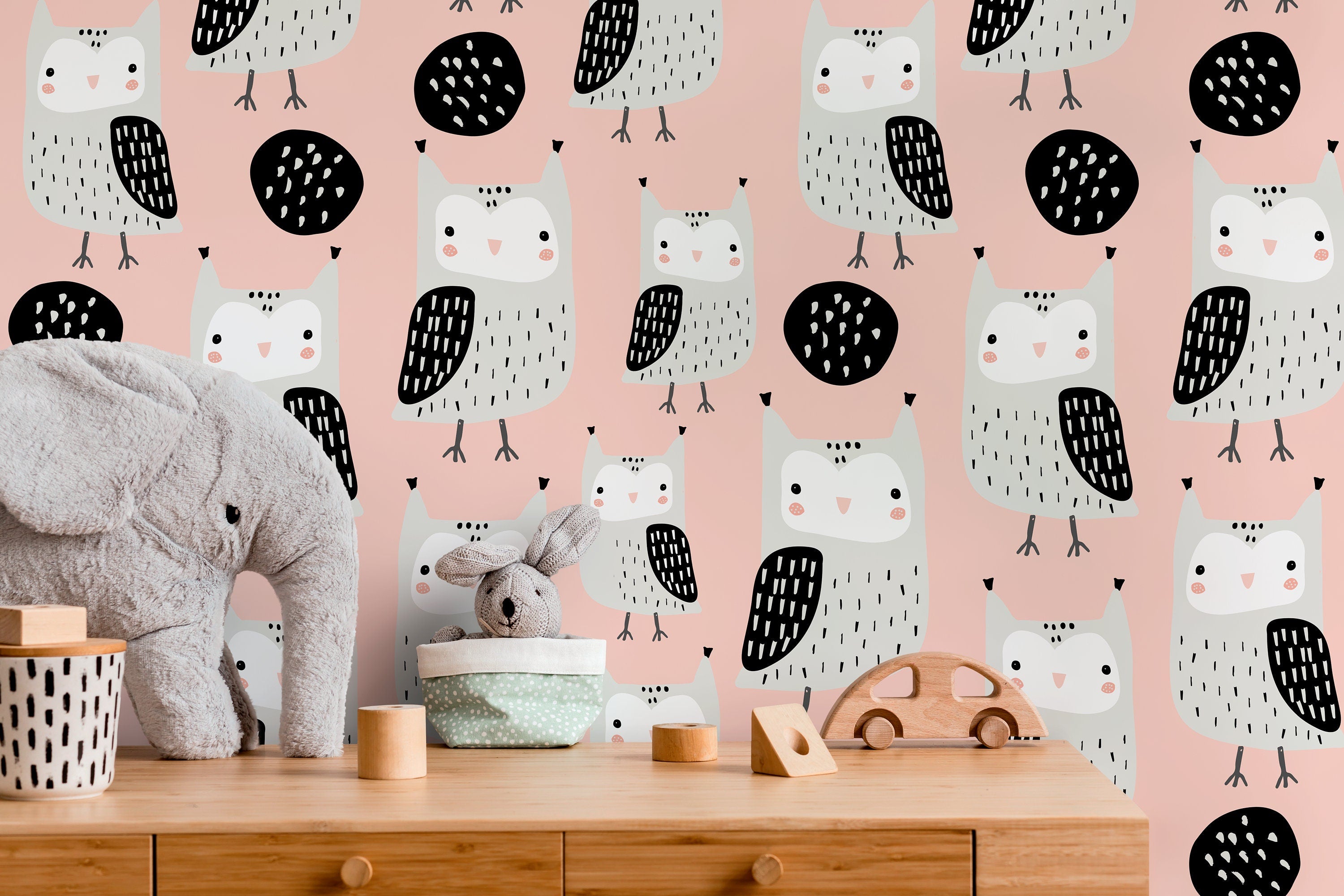Nursery Wallpaper With A Scandinavian Owl Motif In Pink, Gray, And Black - D106