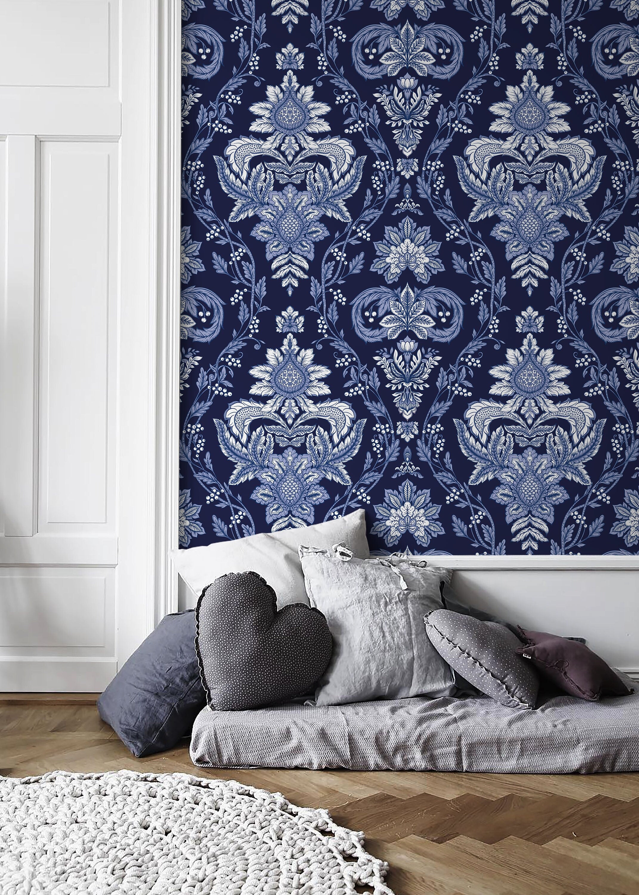 Damask Wallpaper Featuring An Intricate Victorian Motif In Navy Blue, Blue, And White - D223