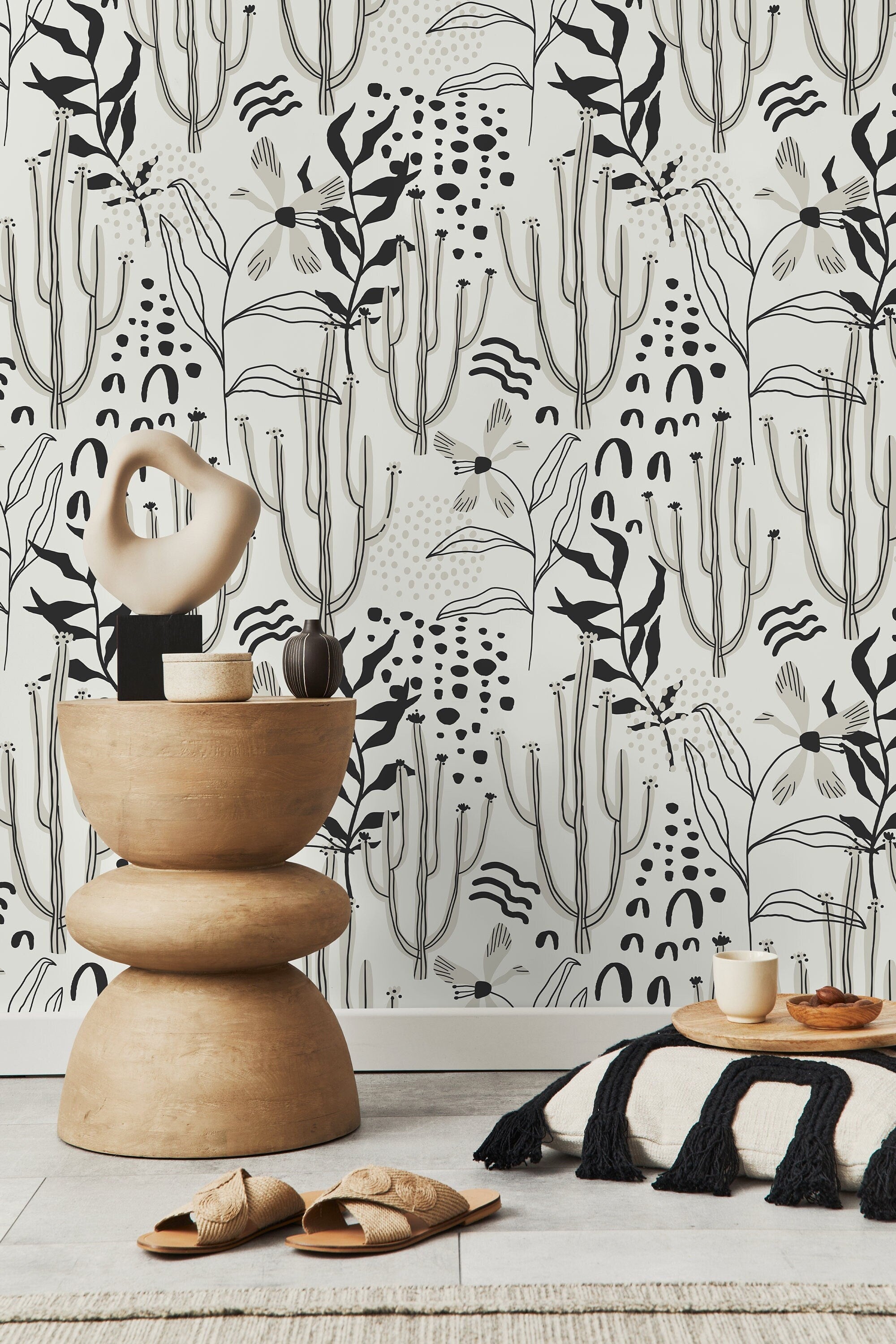 Floral Wallpaper With Abstract Cacti And Wildflowers In Black And Gray - D315