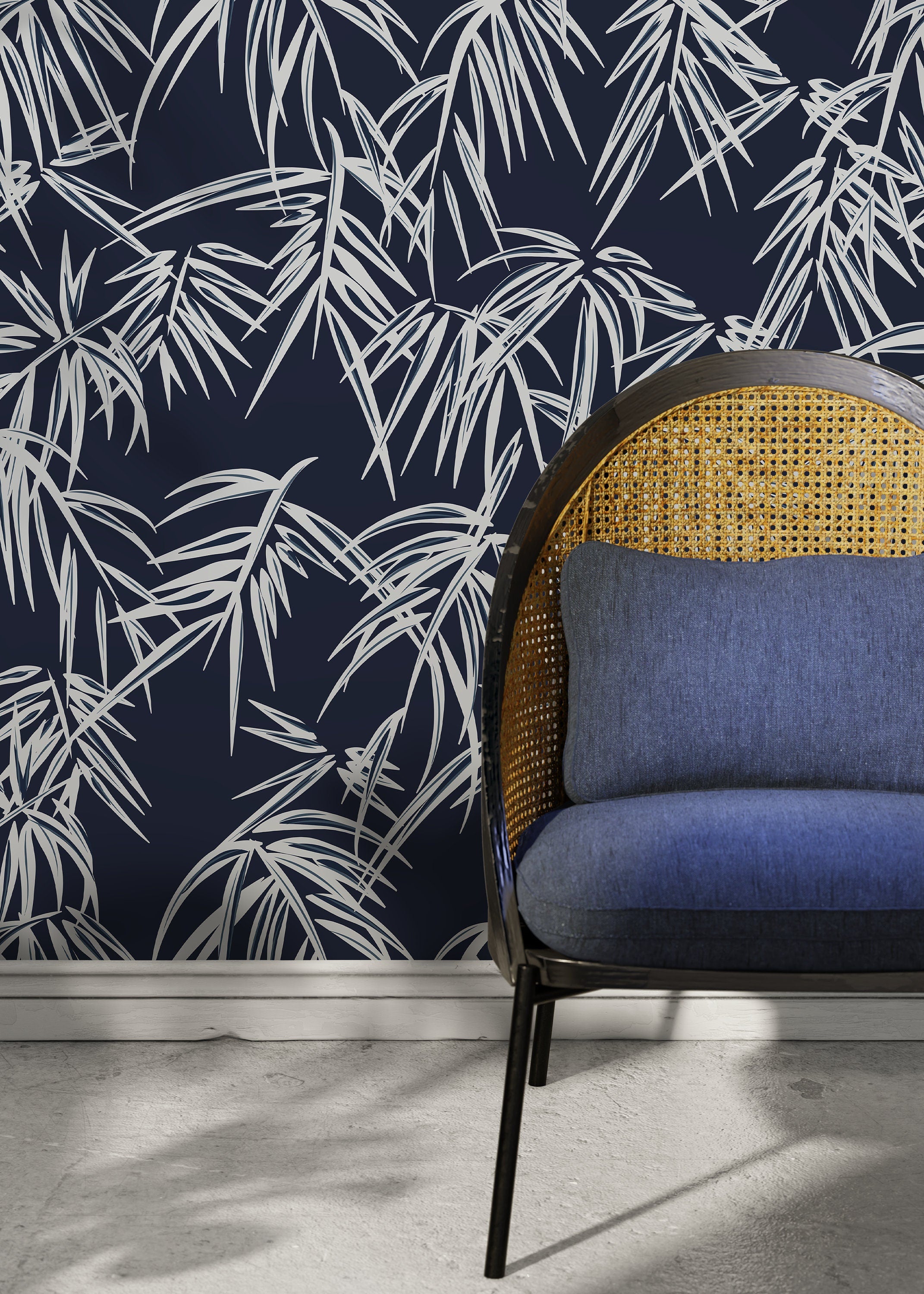 Tropical Wallpaper With A Palm Leaf Motif In Navy Blue And Off-white - D335