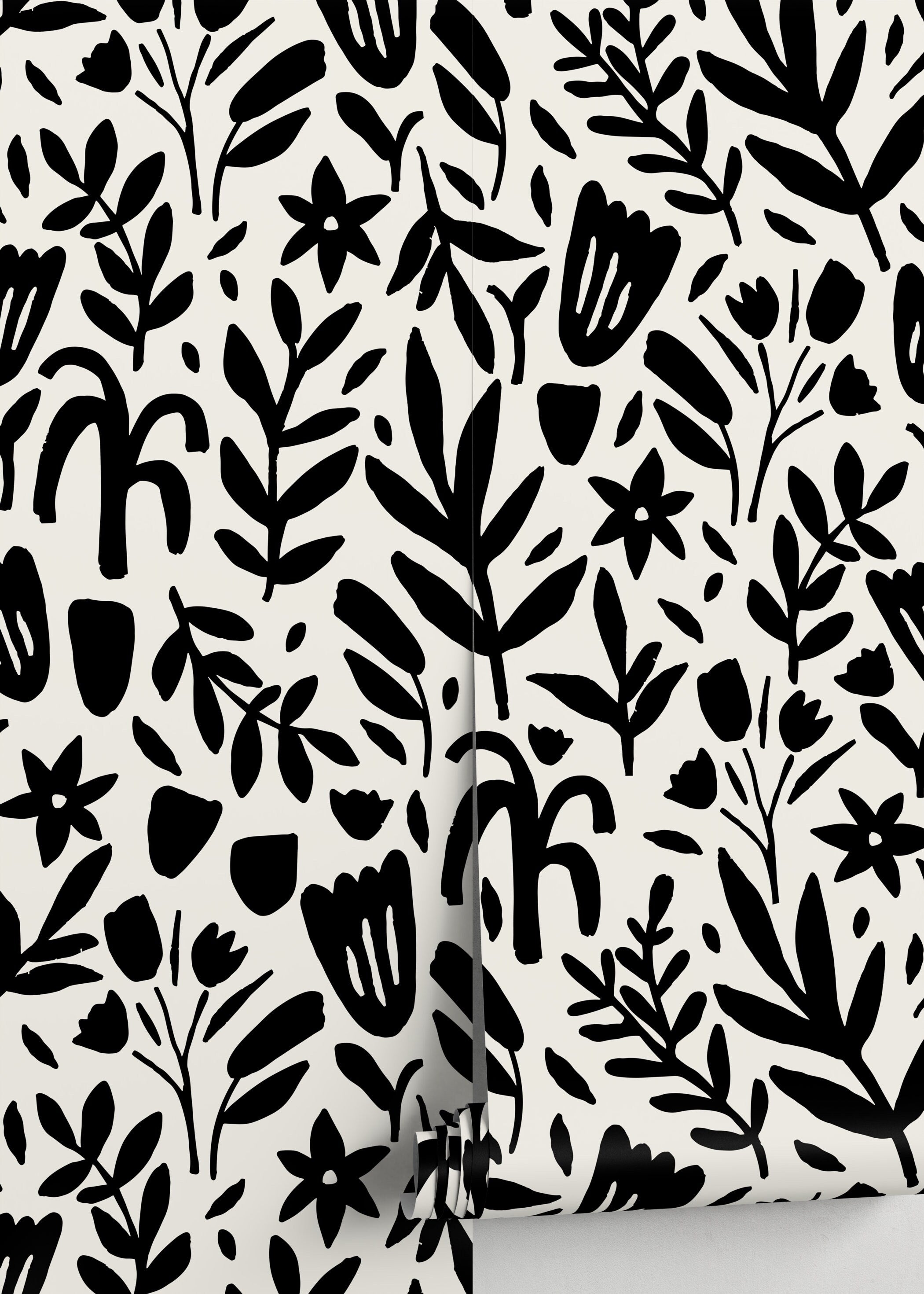 Floral Wallpaper Featuring Bold Cutout Florals In Black And White - D370