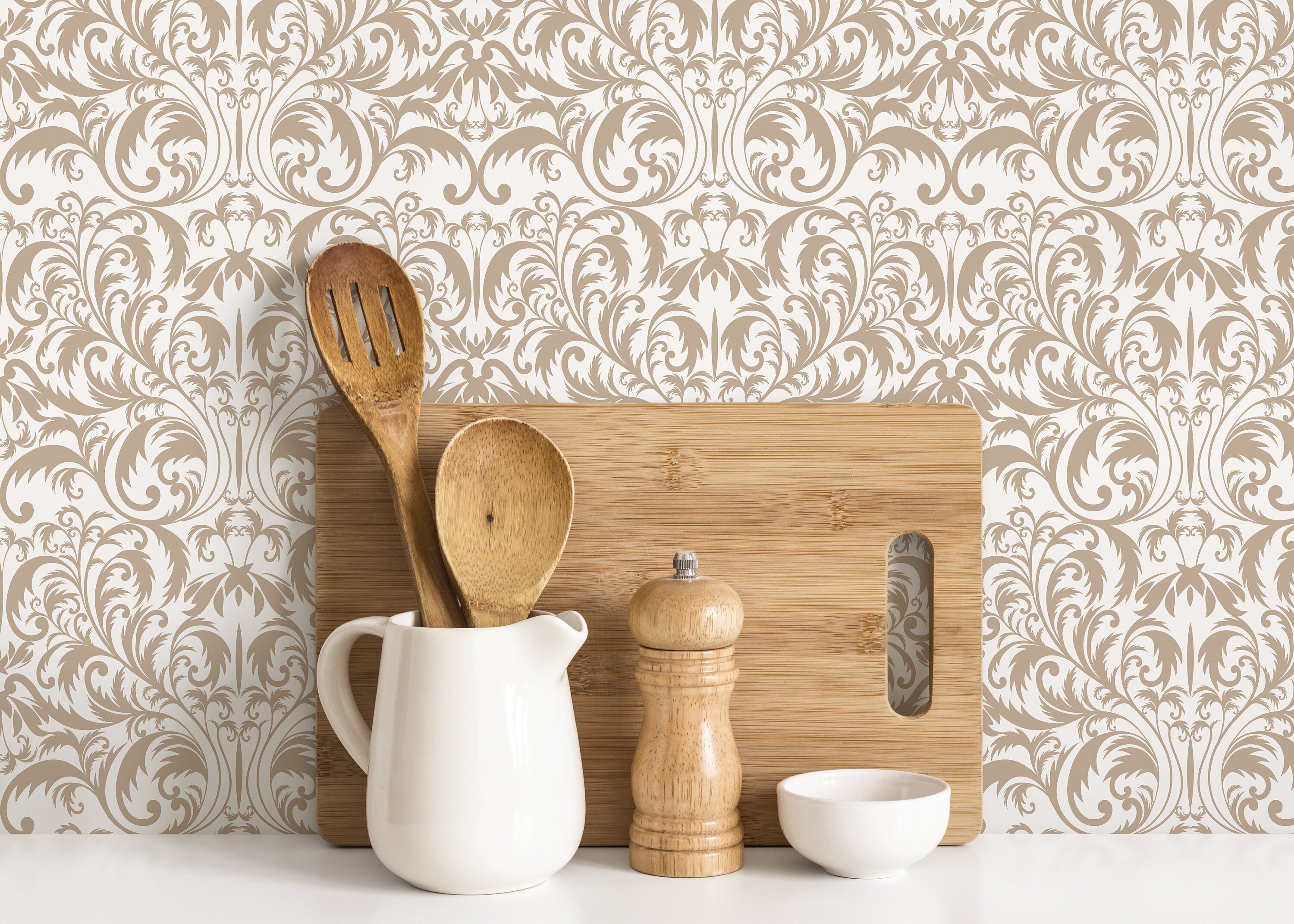 Victorian Wallpaper With An Elegant Damask Motif In Beige - D364