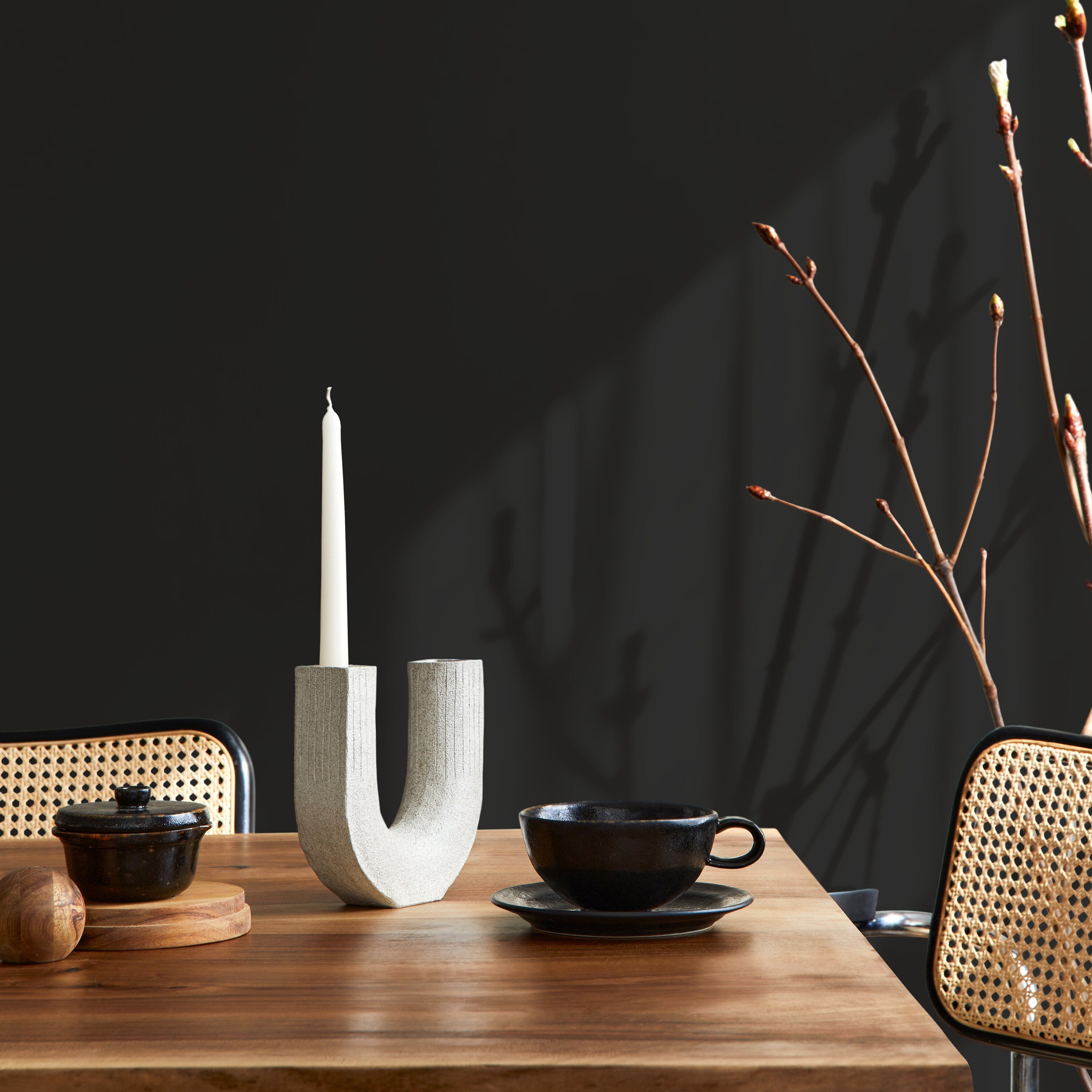 Solid Color Wallpaper In Timeless Charleston Gray For A Minimalist Look - D466