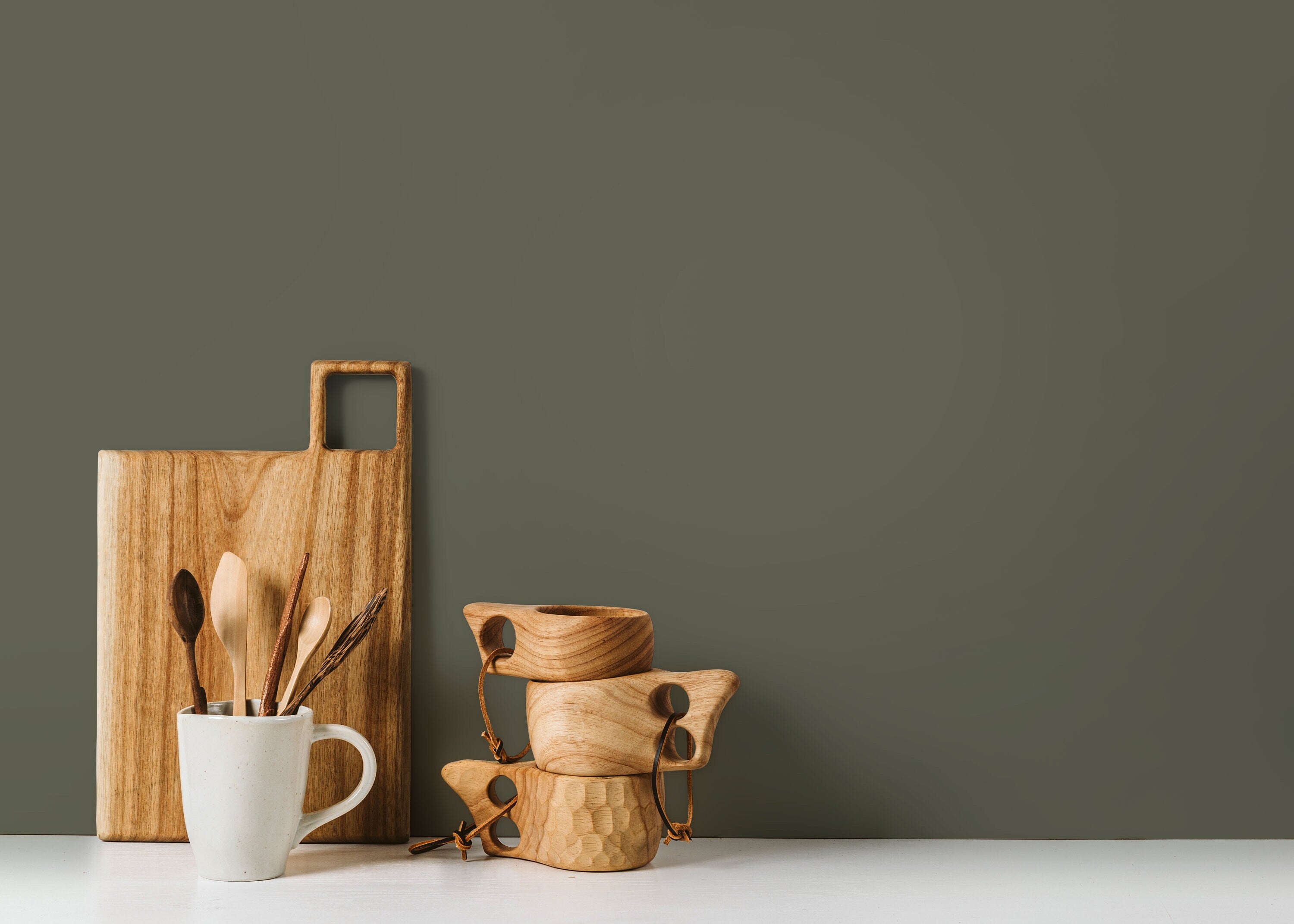 Solid Color Wallpaper In A Deep Ebony Green - D475