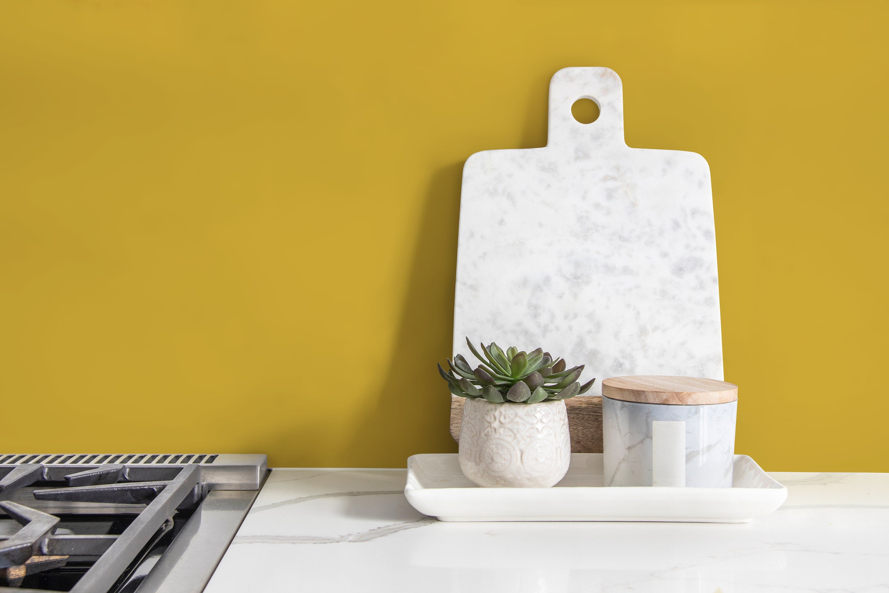 Minimalist Wallpaper With A Solid Color Design In Golden Yellow - D436