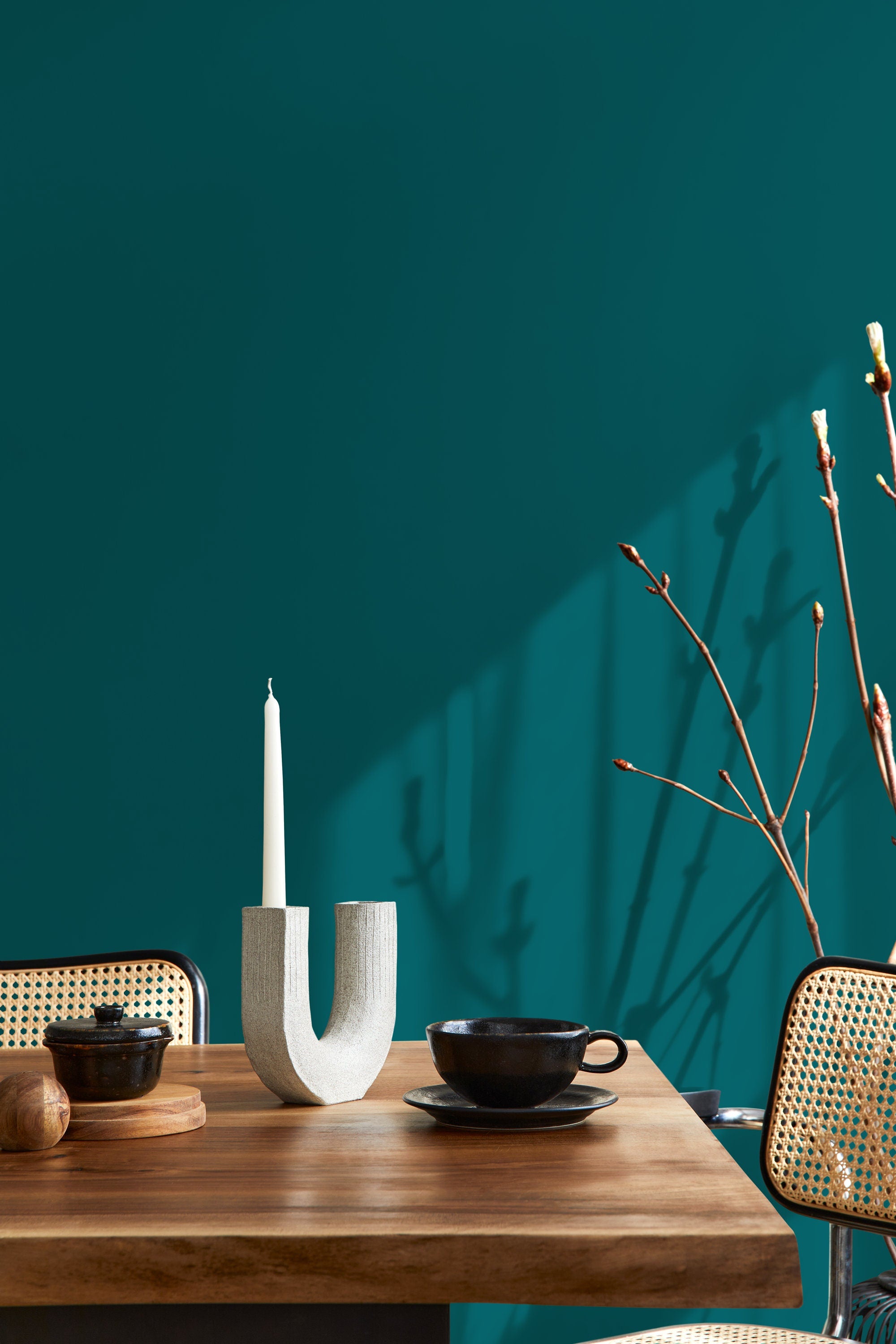Minimalist Wallpaper Featuring A Solid Color In Skobeloff Green - D444