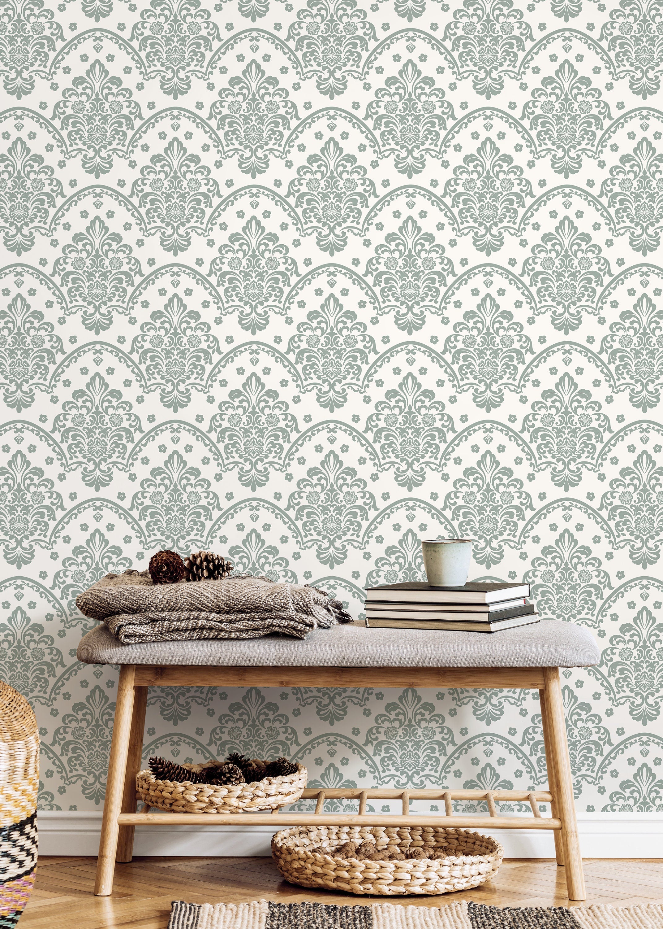 Vintage Wallpaper With An Ornate Scalloped Damask In Light Green - D196