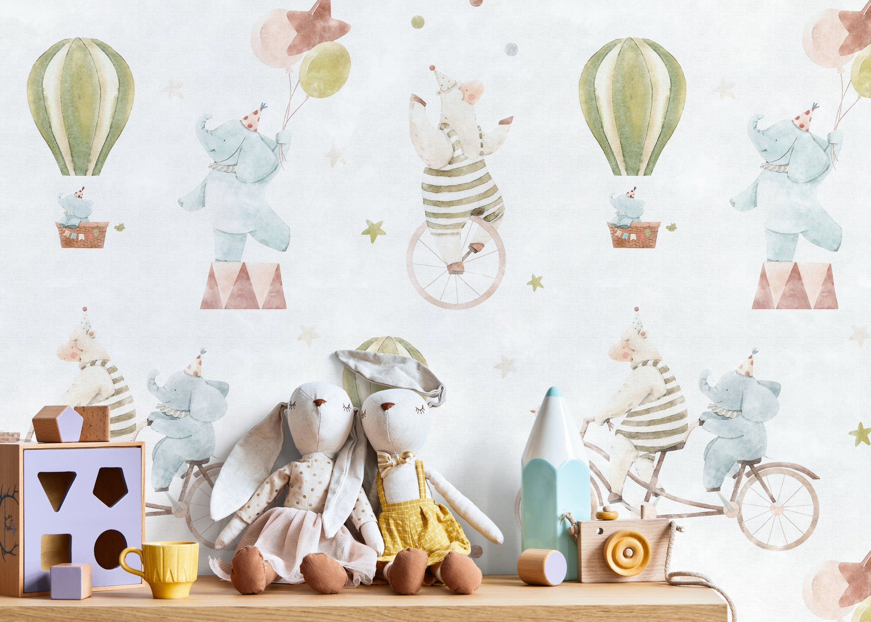 Circus Wallpaper With Watercolor Animals In Blue, Green, And Pink - D531