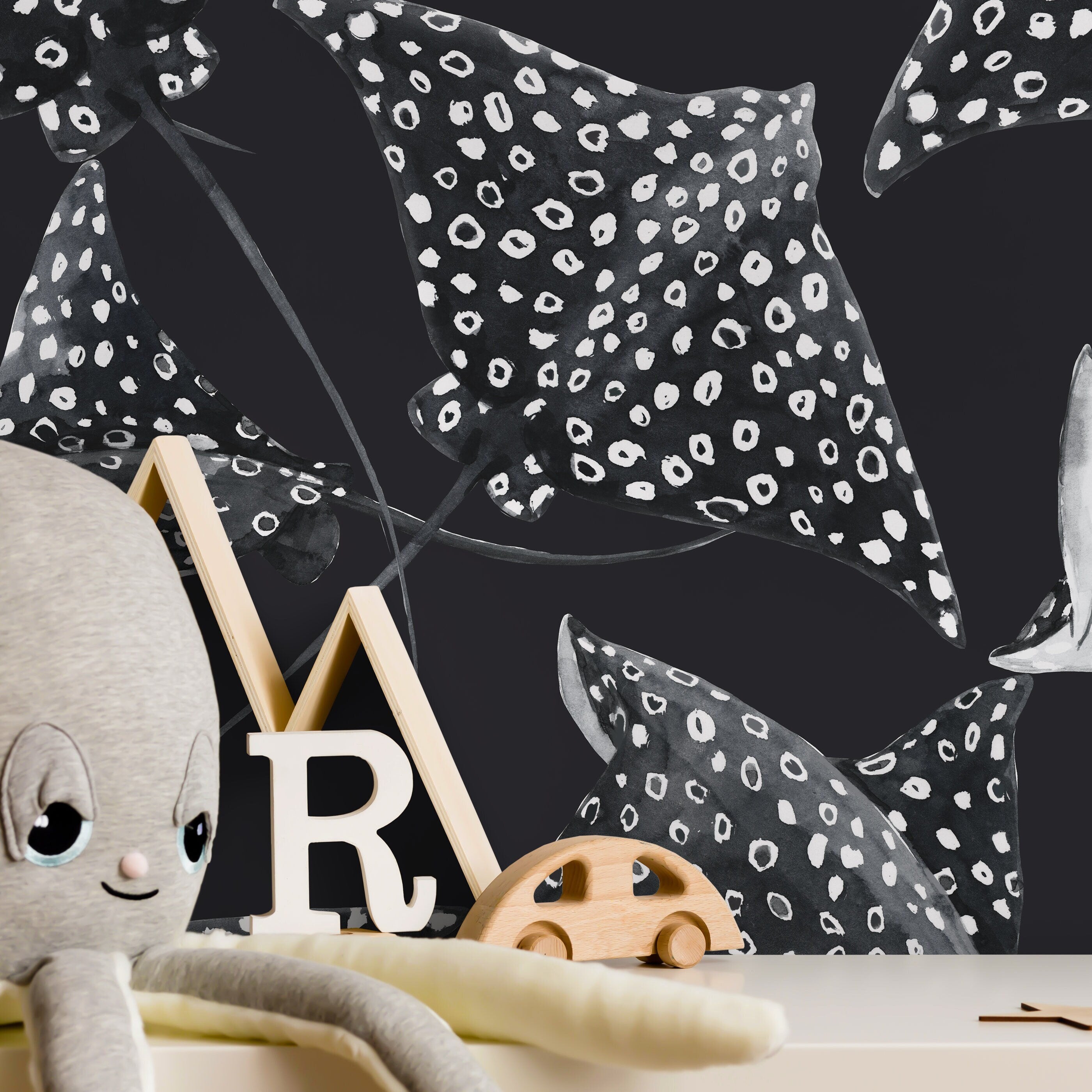 Animal Wallpaper With A Watercolor Stingray Motif In Black And White - D543