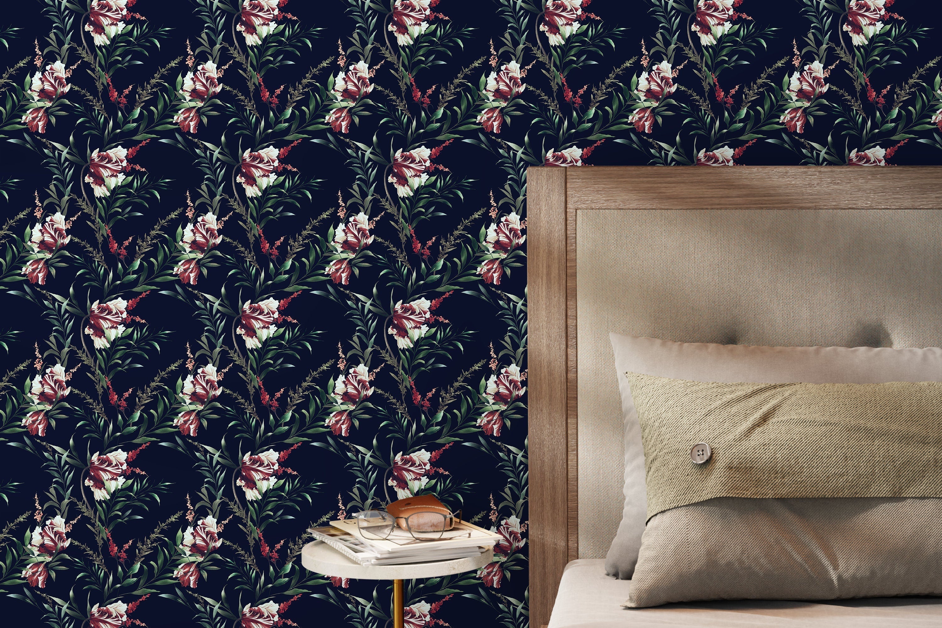Vintage Floral Wallpaper With Tulips In Navy, Red, And Green - D546