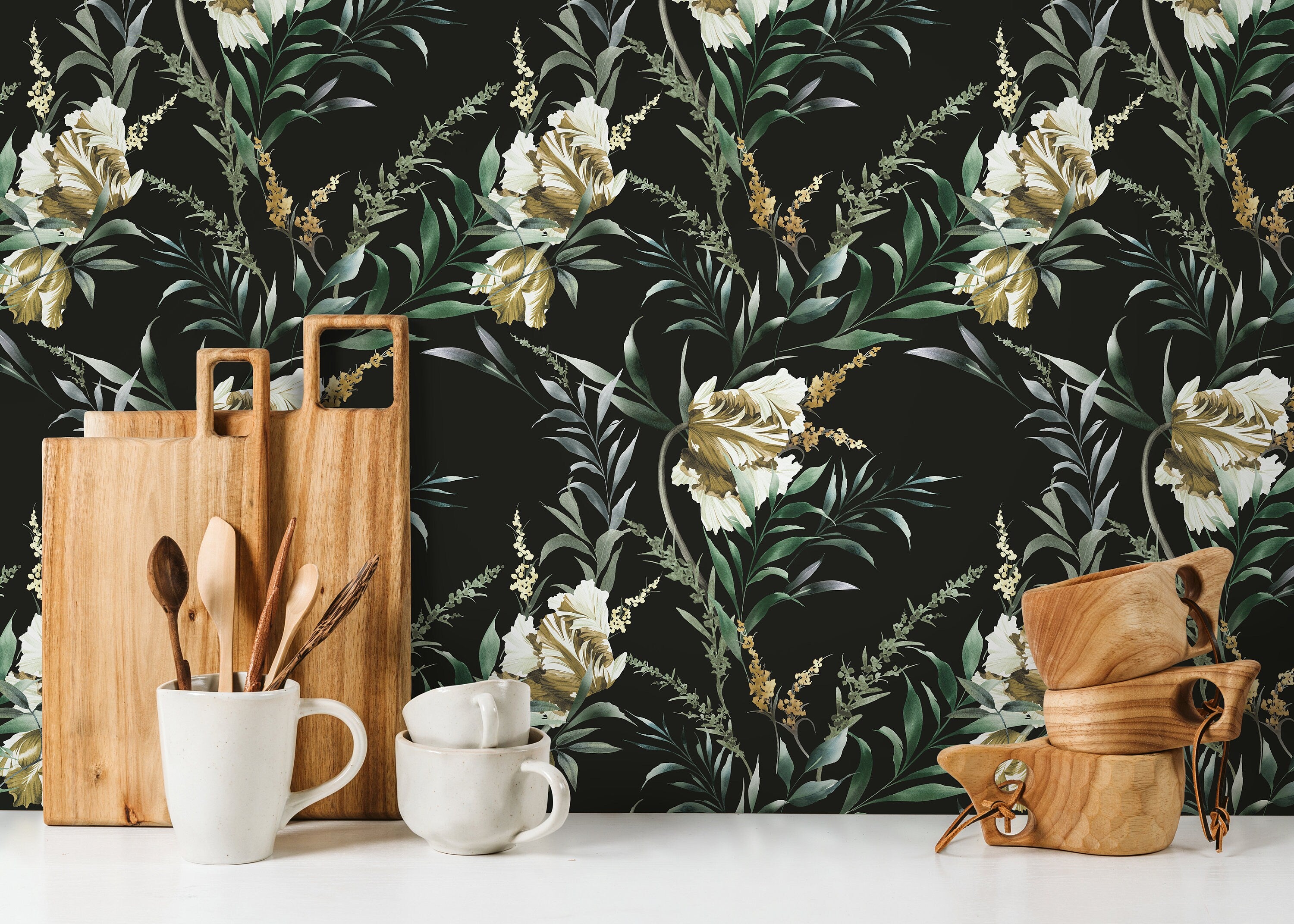 Floral Wallpaper With Vintage Botanical Tulips In Black, Gold, And Green - D547