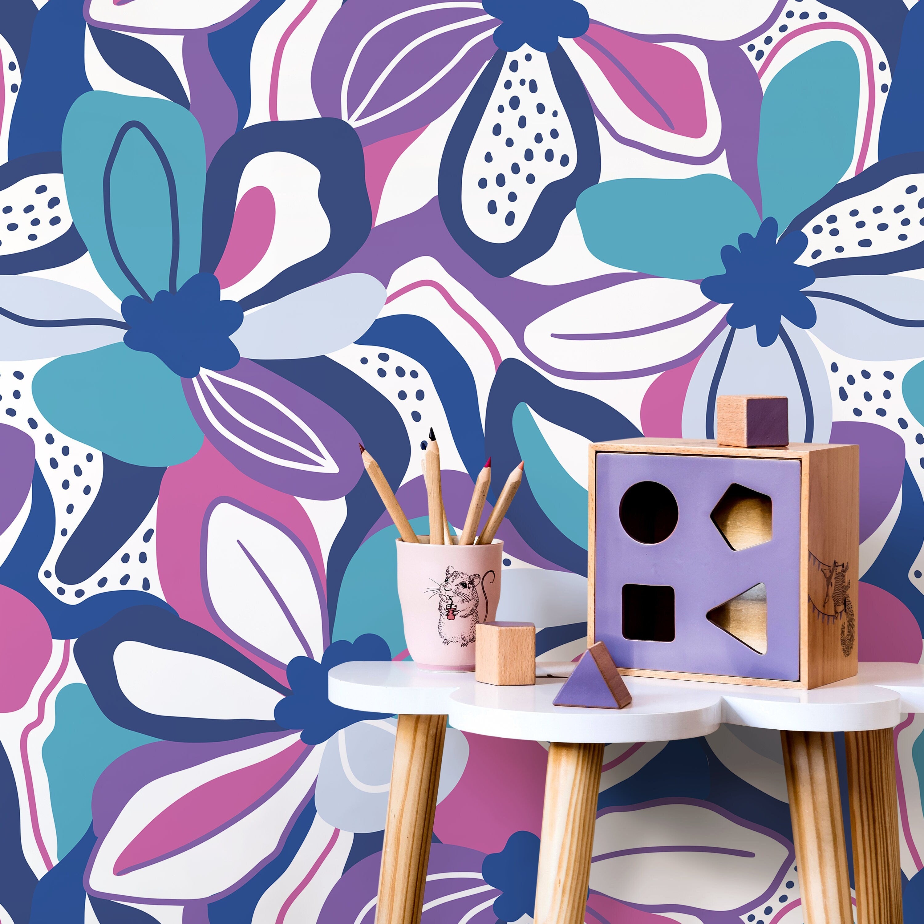 Floral Wallpaper With Graphic Blooms In Purple, Blue, And Pink - D656